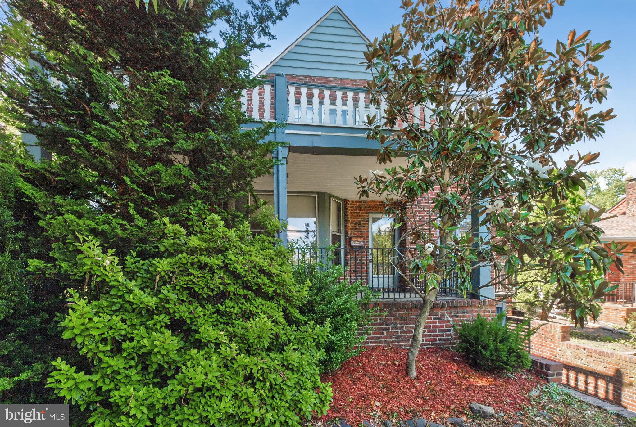 319 N NEWTON LAKE DRIVE