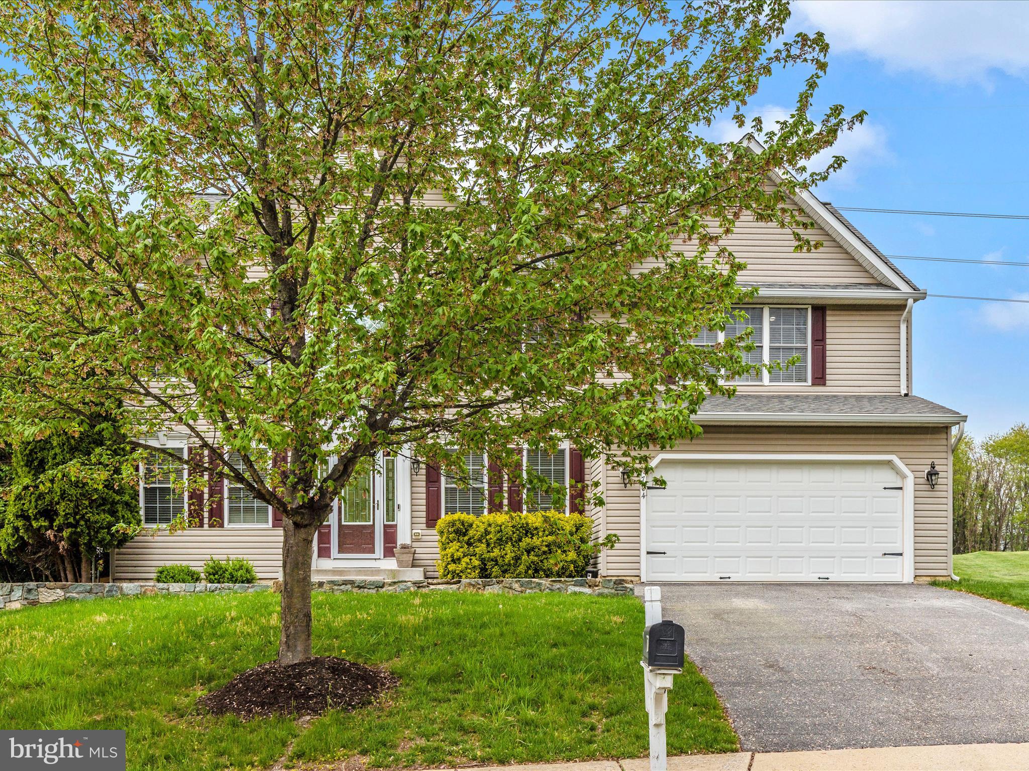 704 BRIDLEWREATH WAY