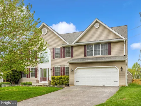 704 Bridlewreath Way, Mount Airy, MD MLS: MDCR2026880