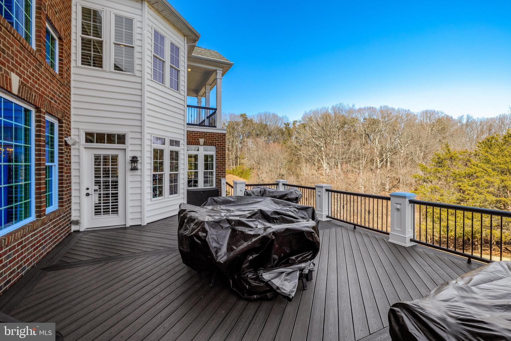 HUNTING CREST - Residential