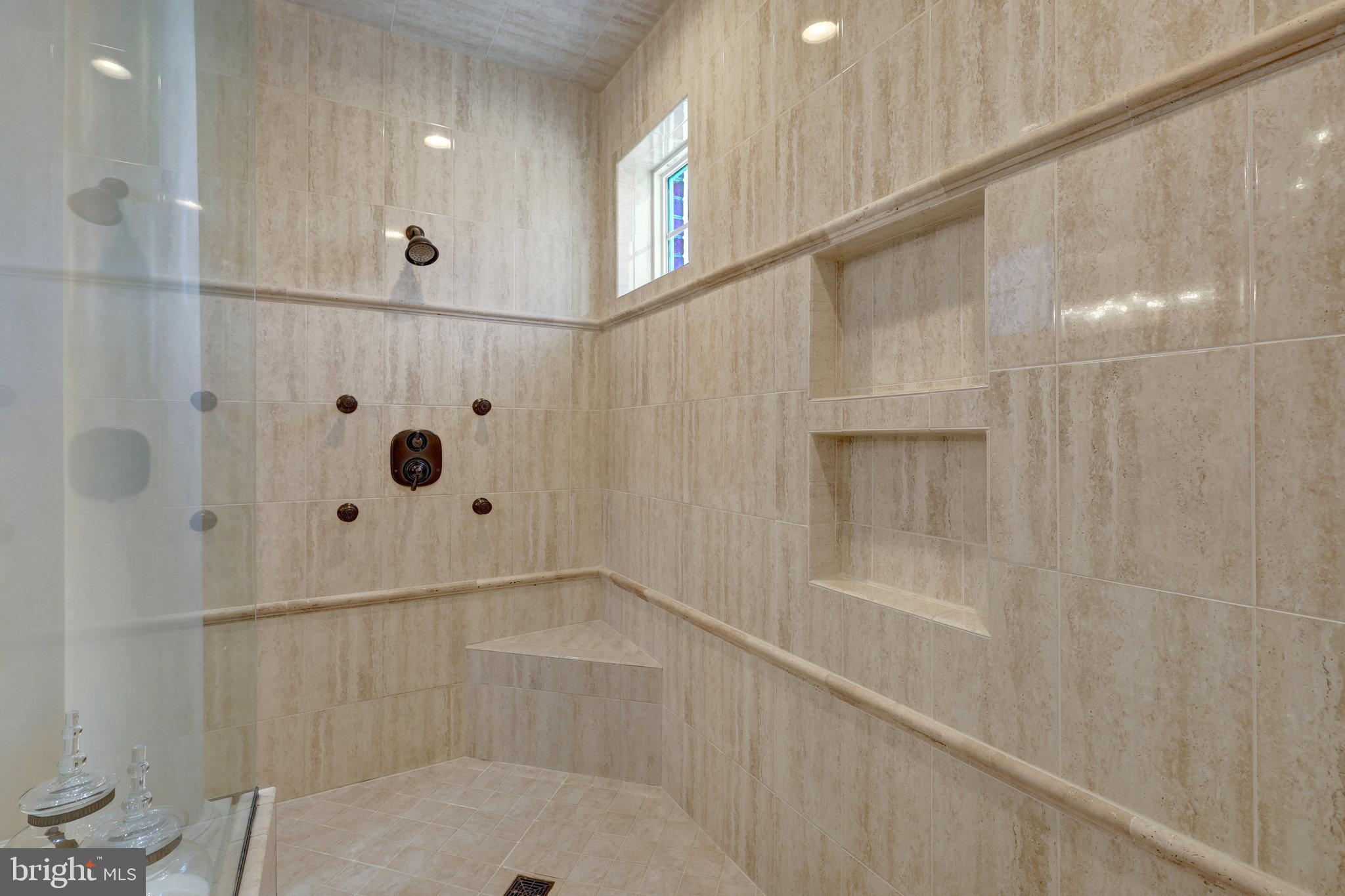 HUNTING CREST - Residential