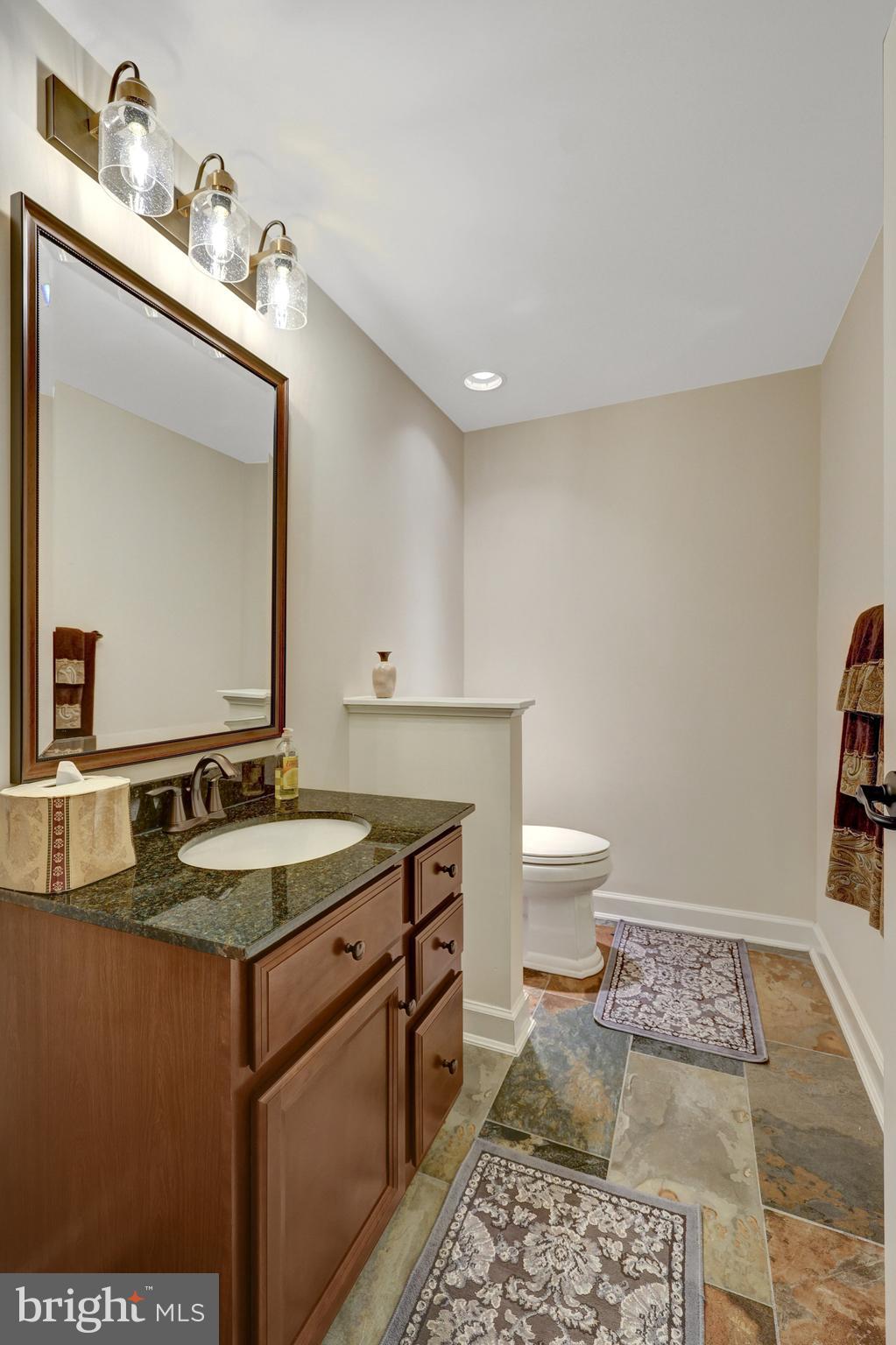 HUNTING CREST - Residential