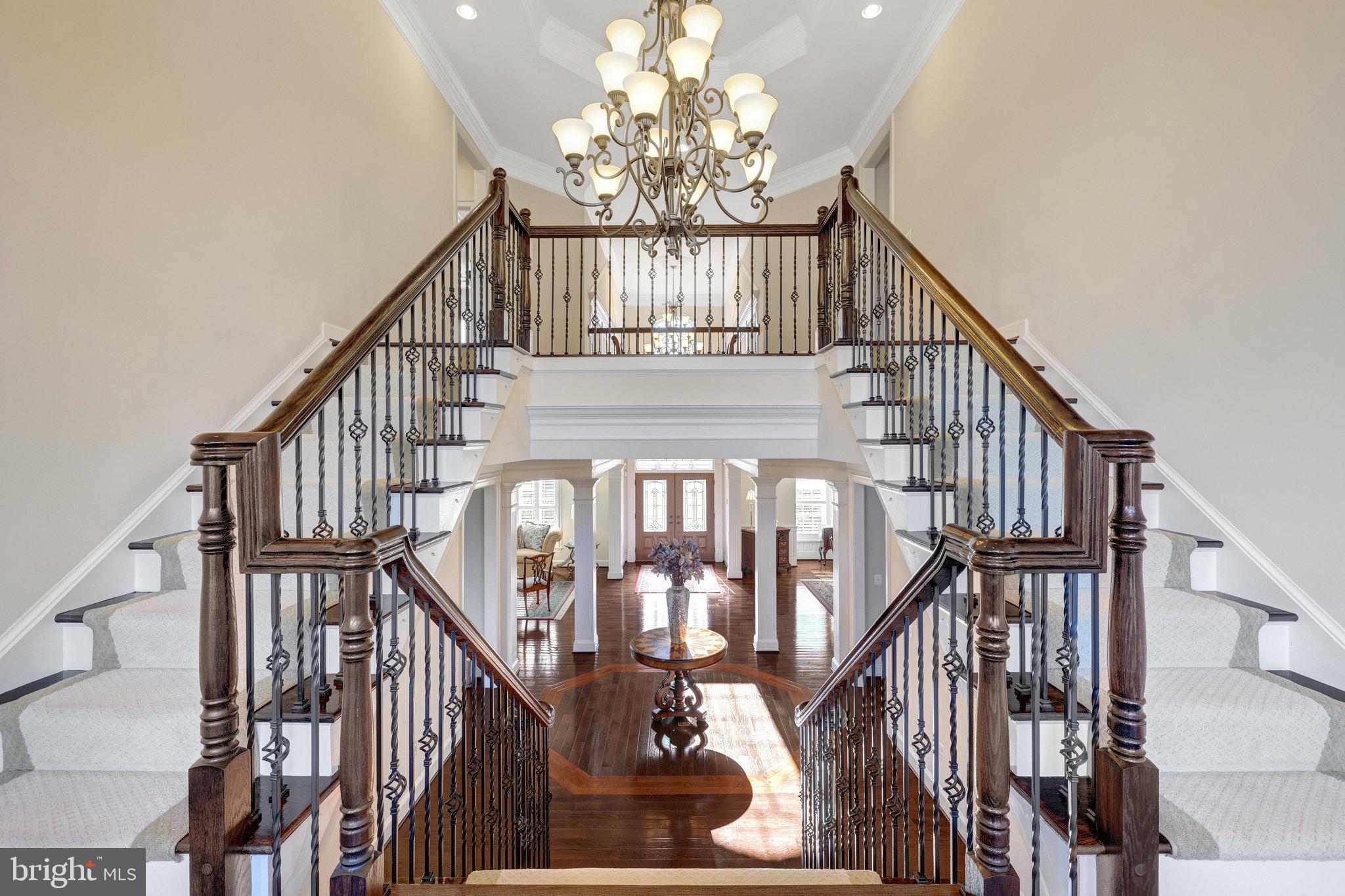 HUNTING CREST - Residential