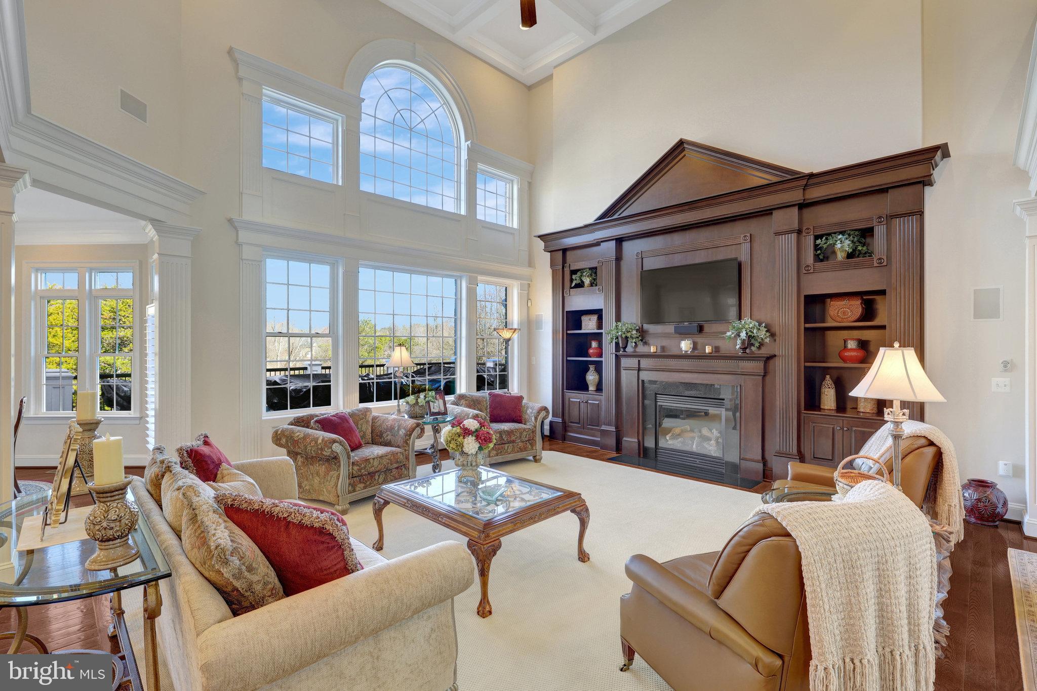 HUNTING CREST - Residential