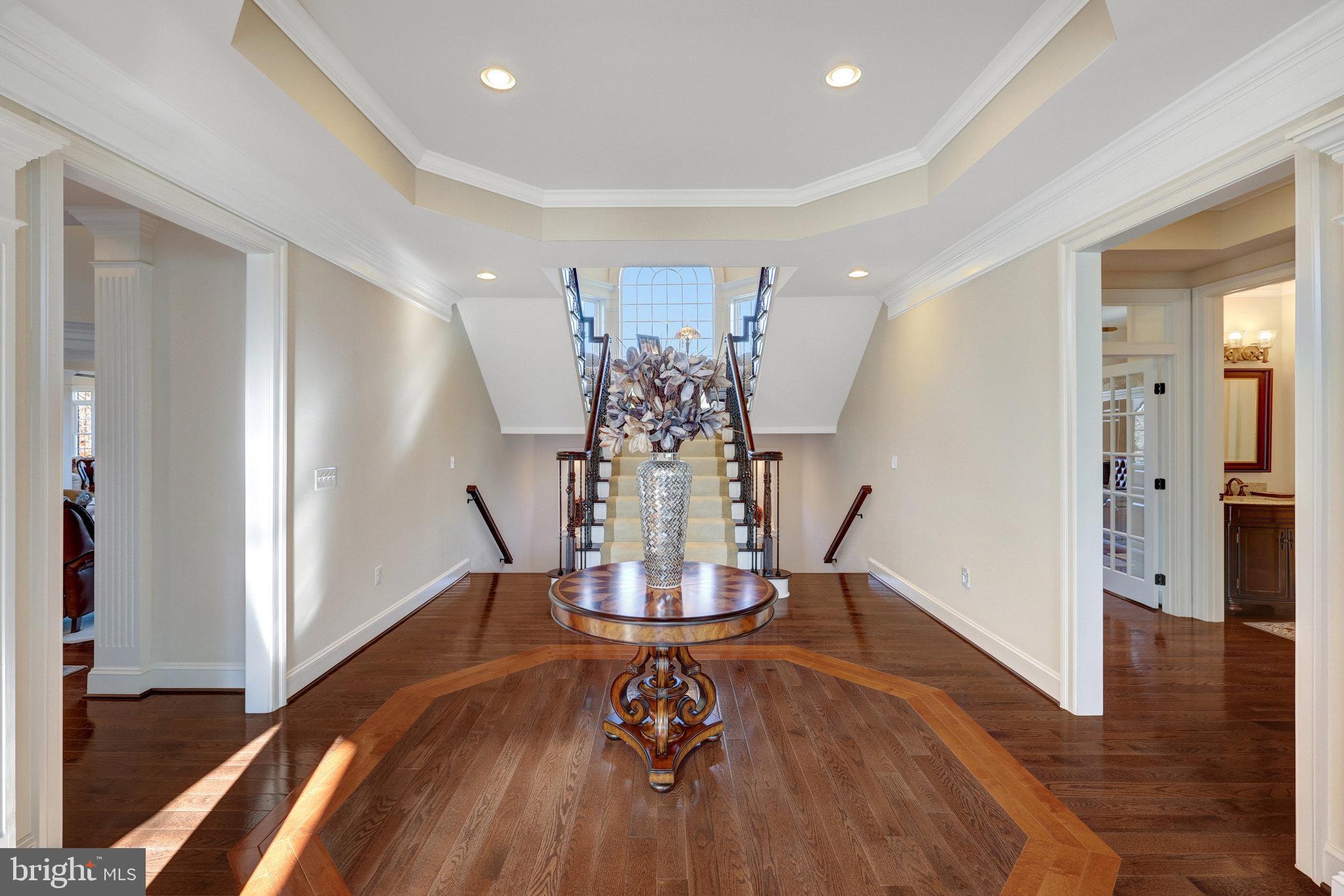 HUNTING CREST - Residential