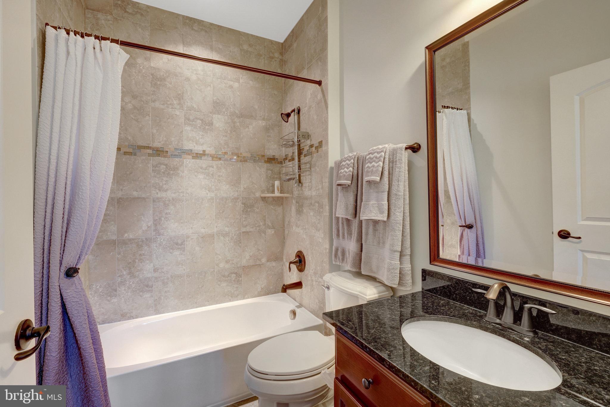 HUNTING CREST - Residential