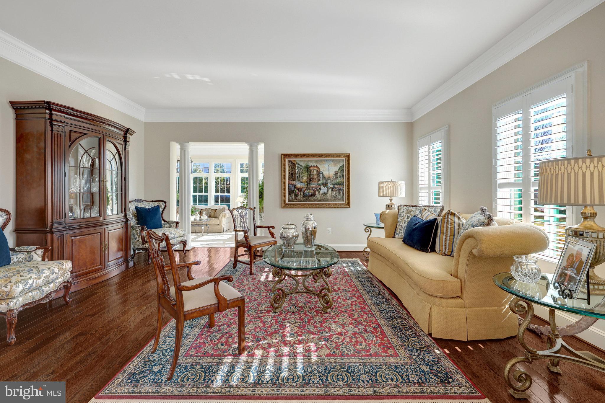 HUNTING CREST - Residential