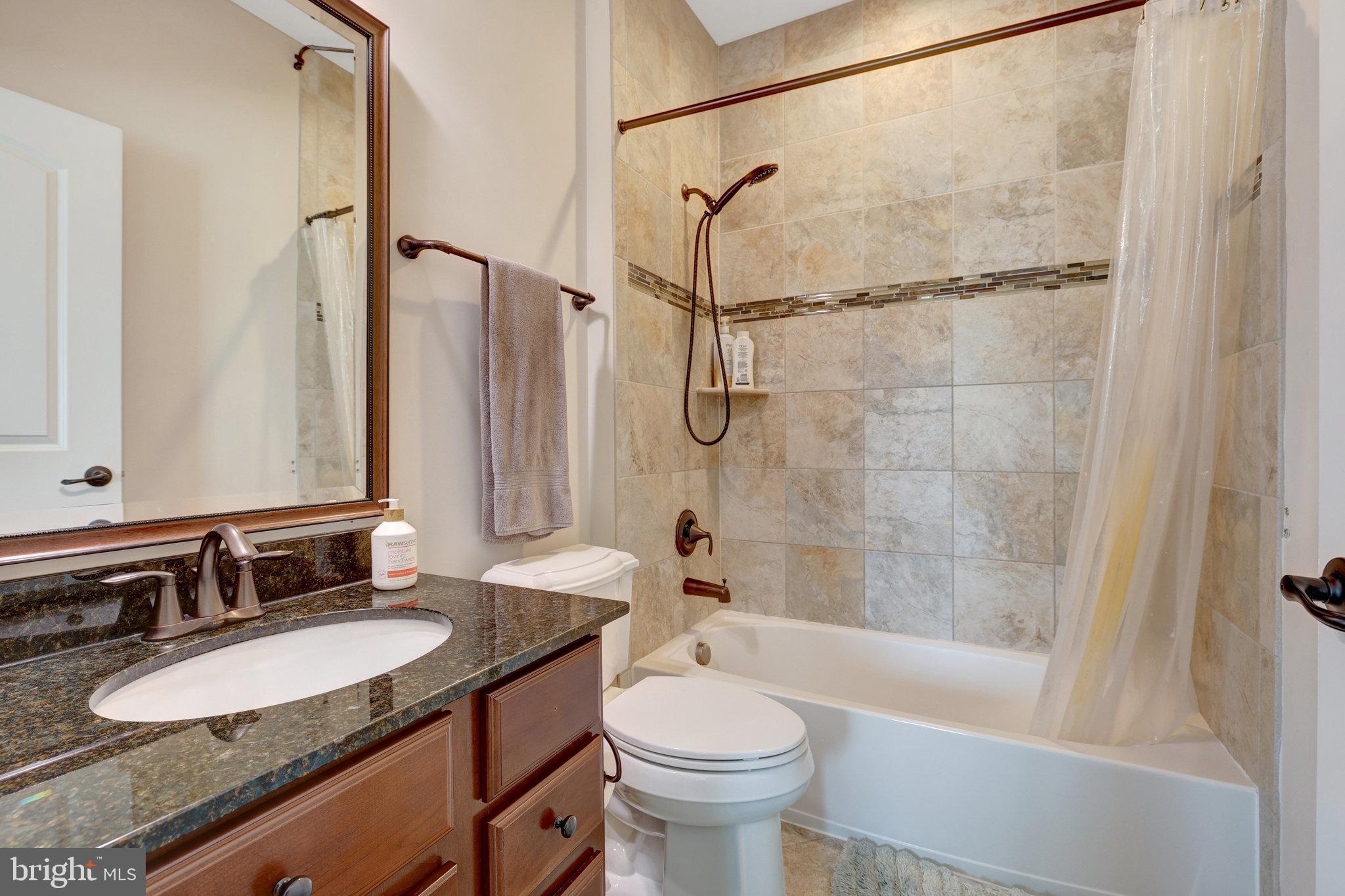 HUNTING CREST - Residential