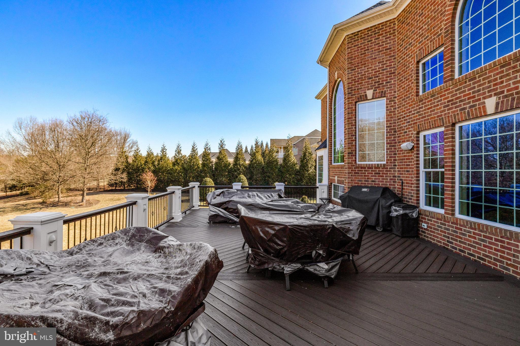 HUNTING CREST - Residential