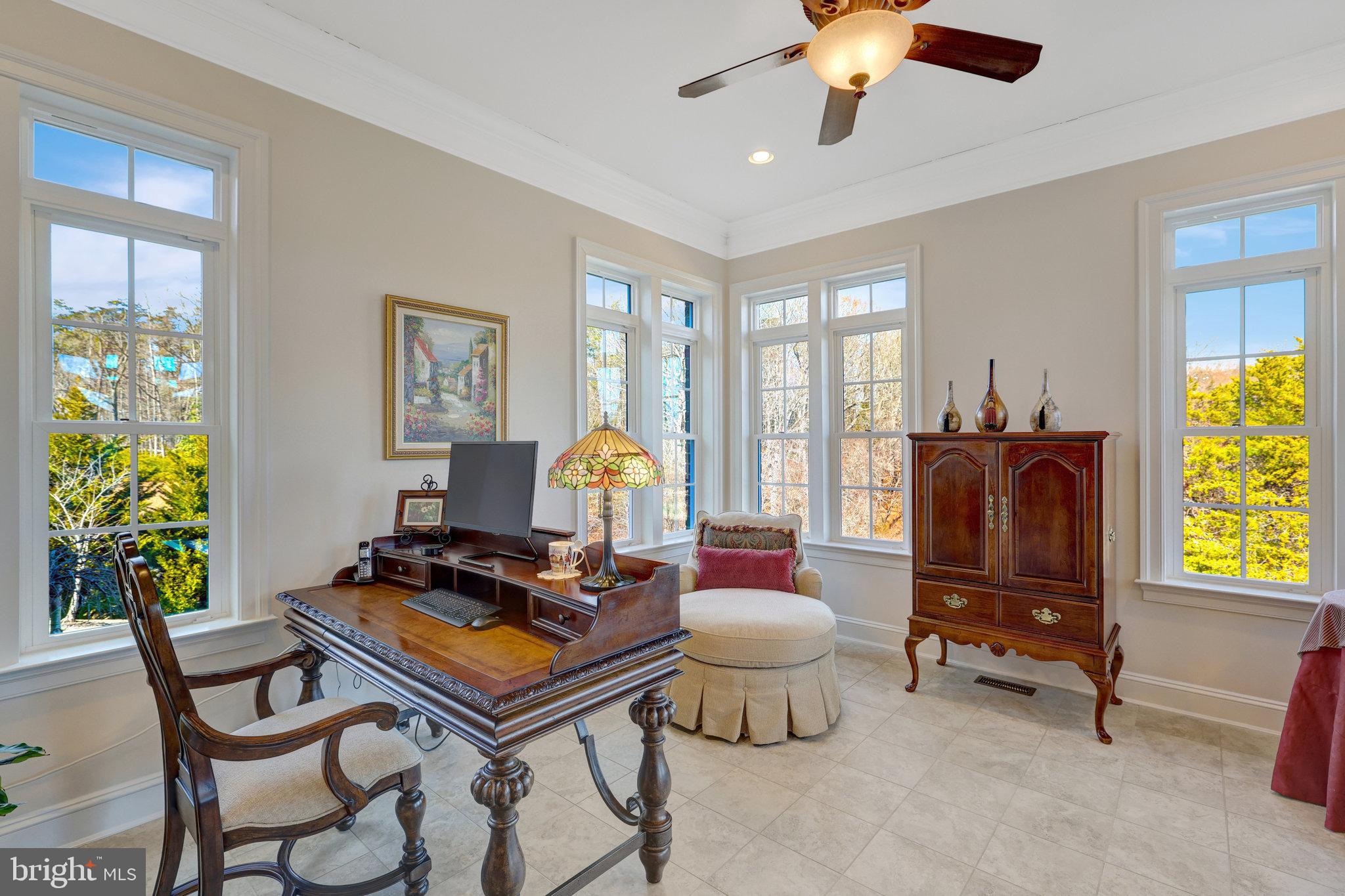 HUNTING CREST - Residential