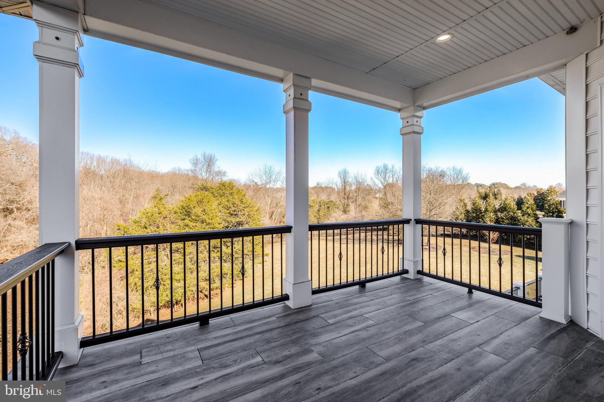 HUNTING CREST - Residential