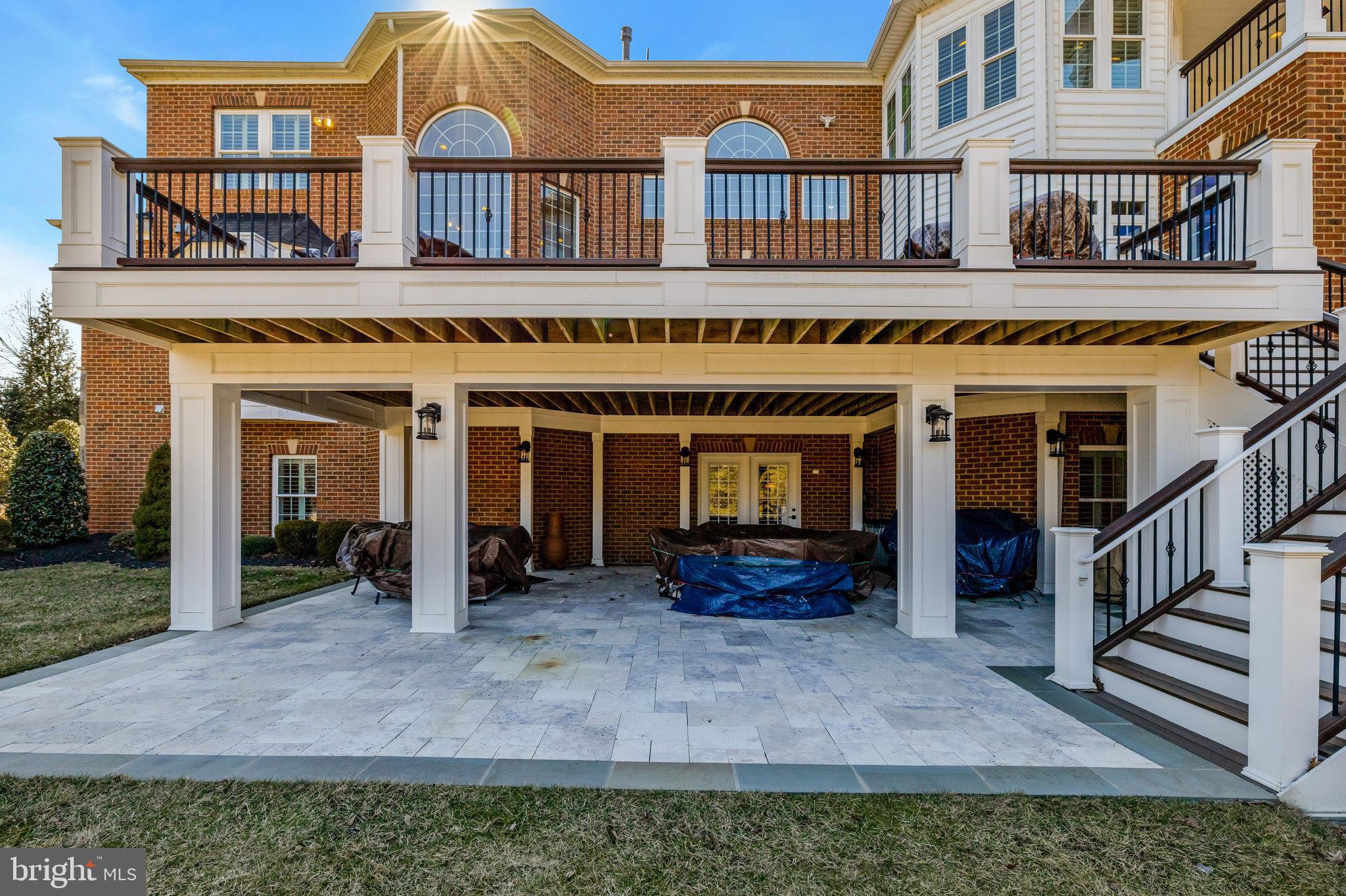 HUNTING CREST - Residential