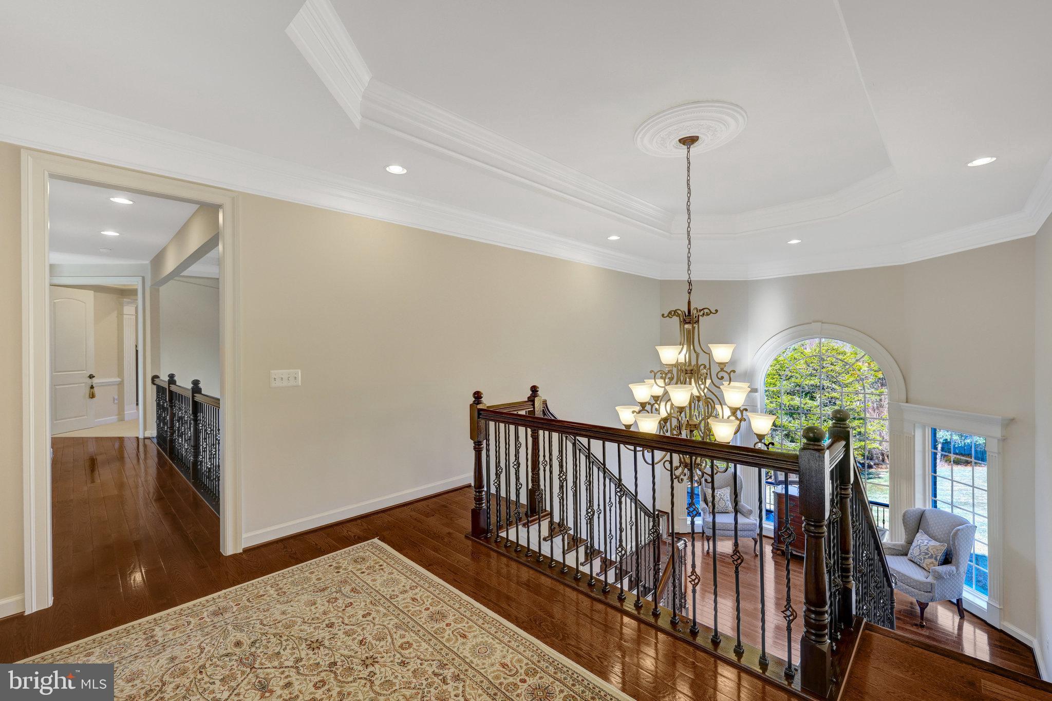 HUNTING CREST - Residential