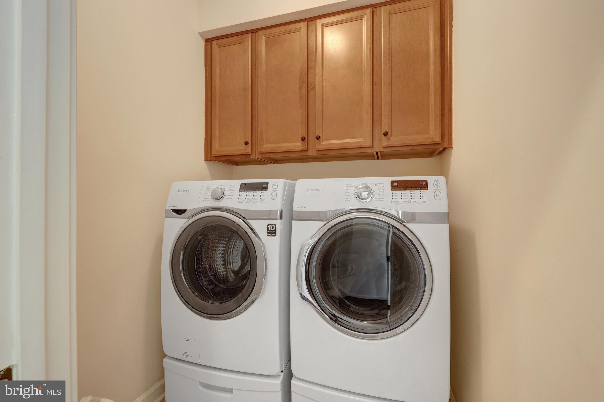 HUNTING CREST - Residential