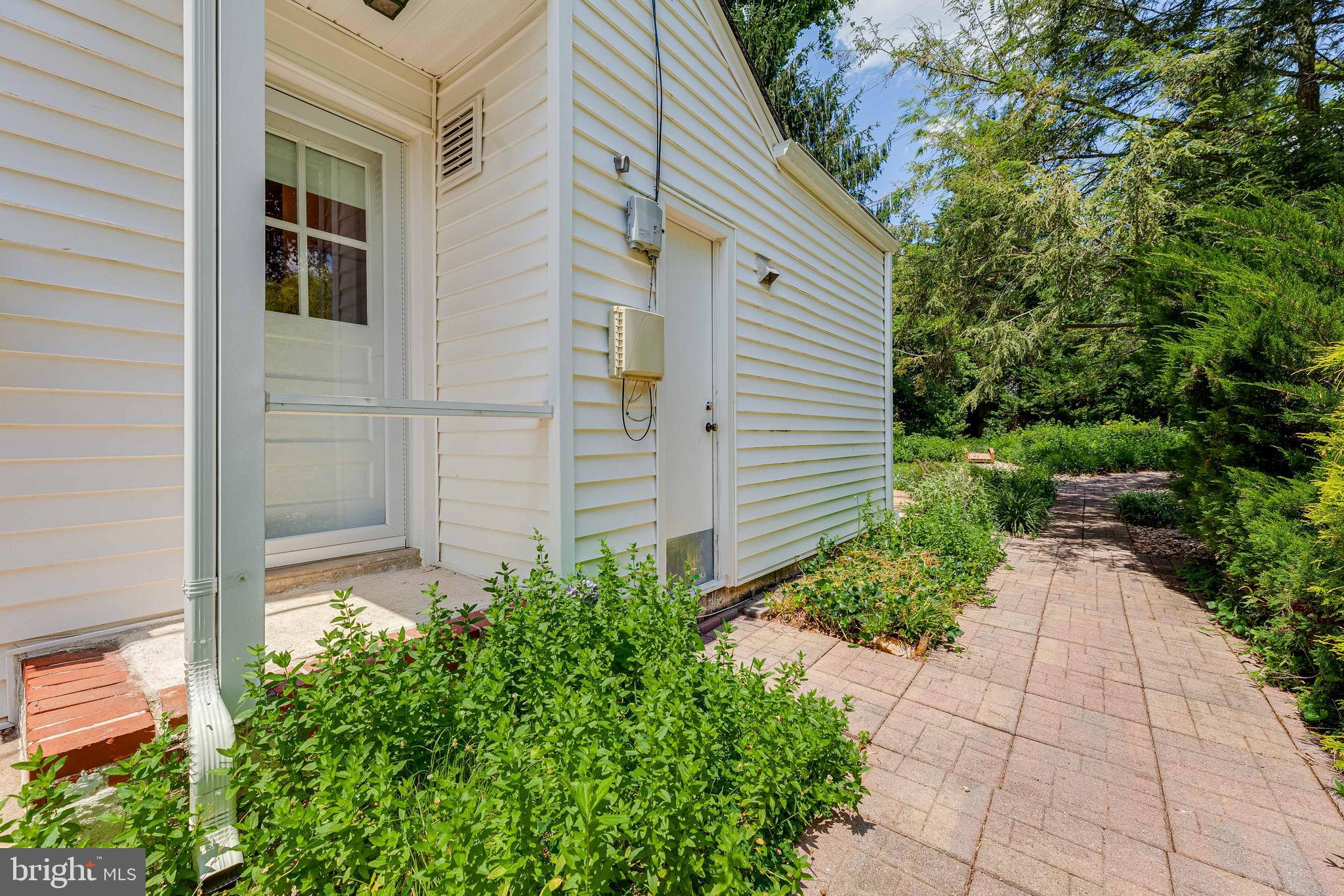 FAIRFAX TERRACE - Residential