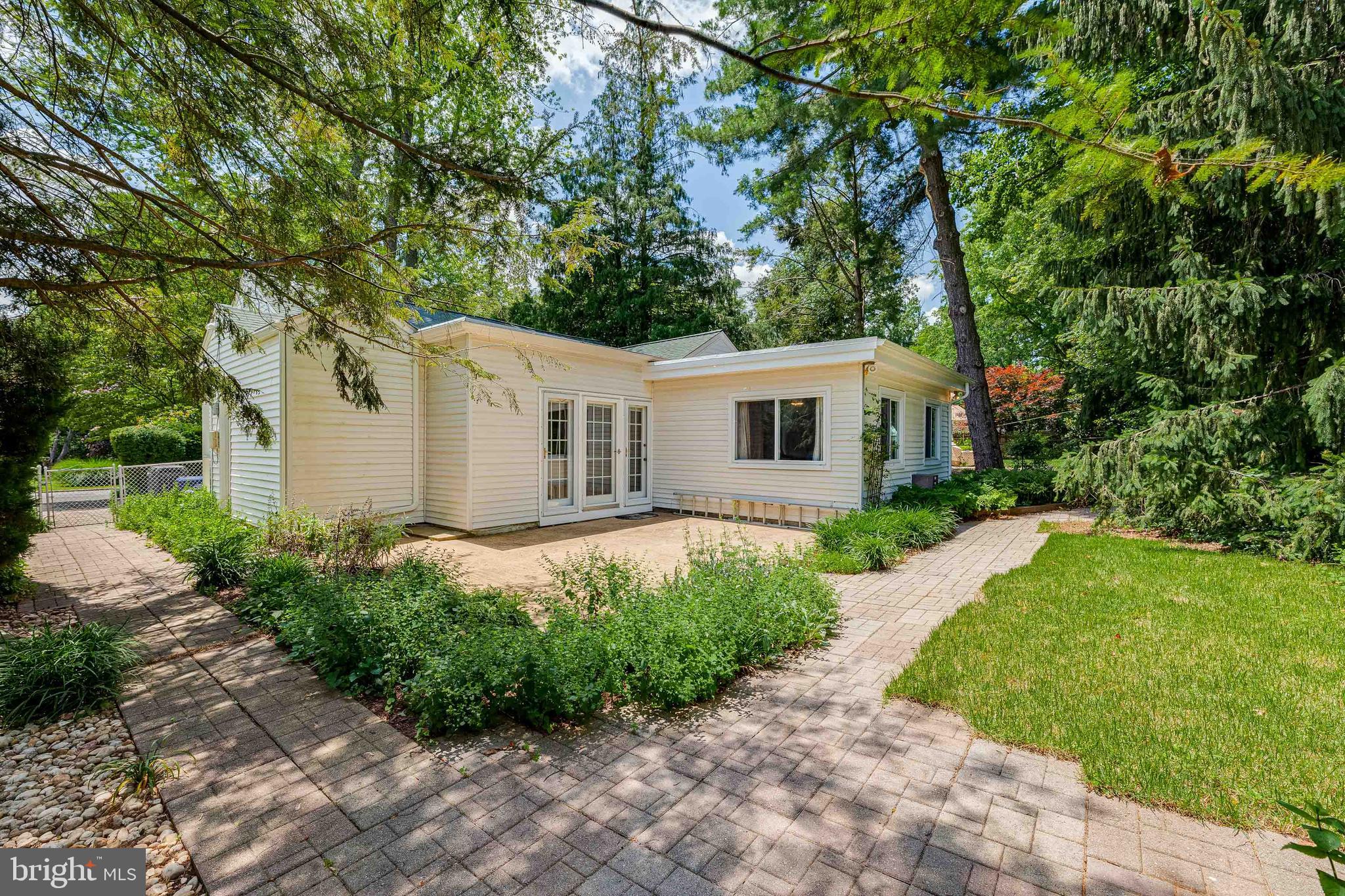 FAIRFAX TERRACE - Residential