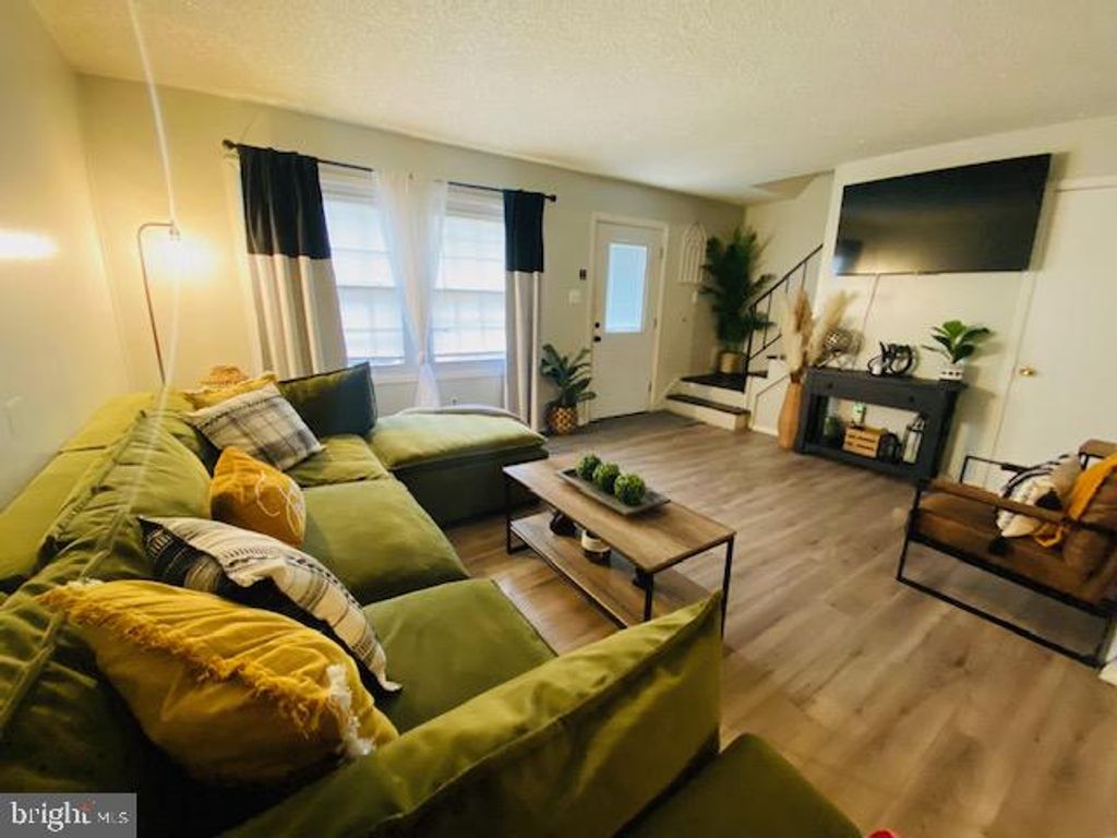 Photo of 9 Raeburn Lane, WILLINGBORO, NJ 08046 (MLS # NJBL2097110)