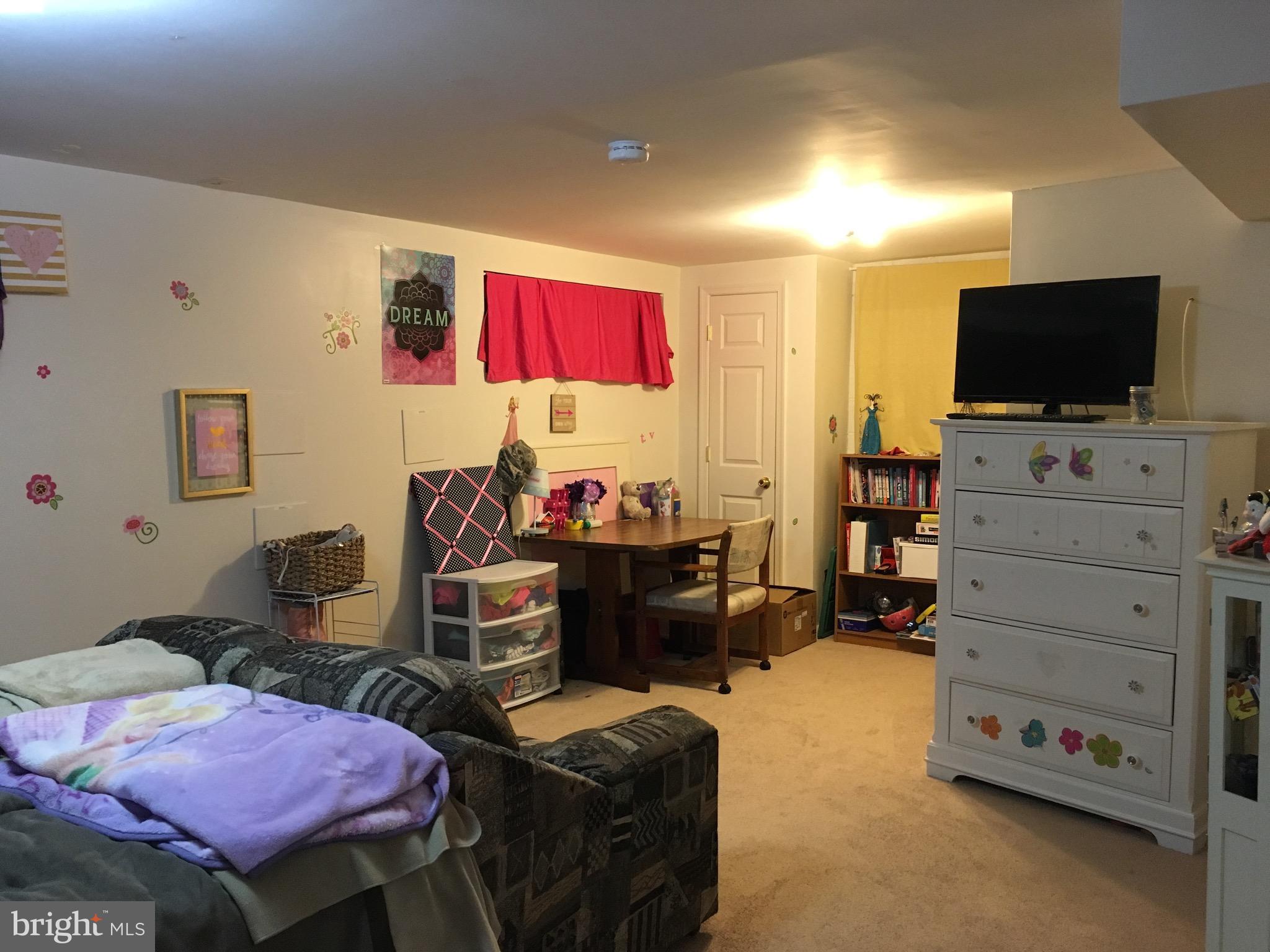 ALLENWOOD ACRES - Residential