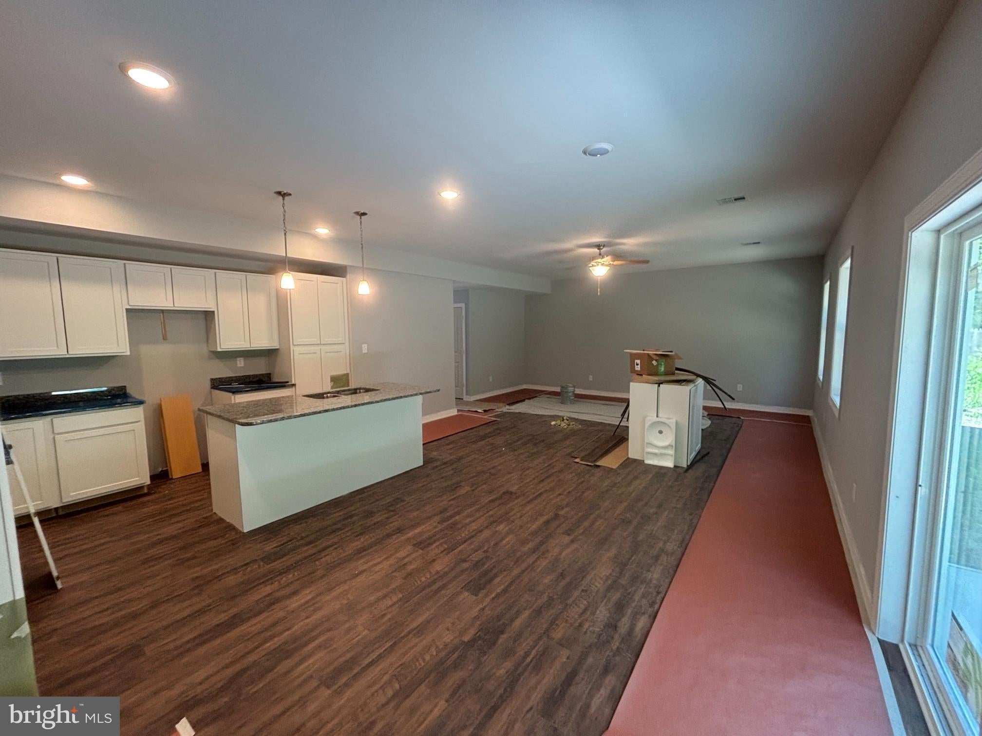 1079 DIANNE DRIVE