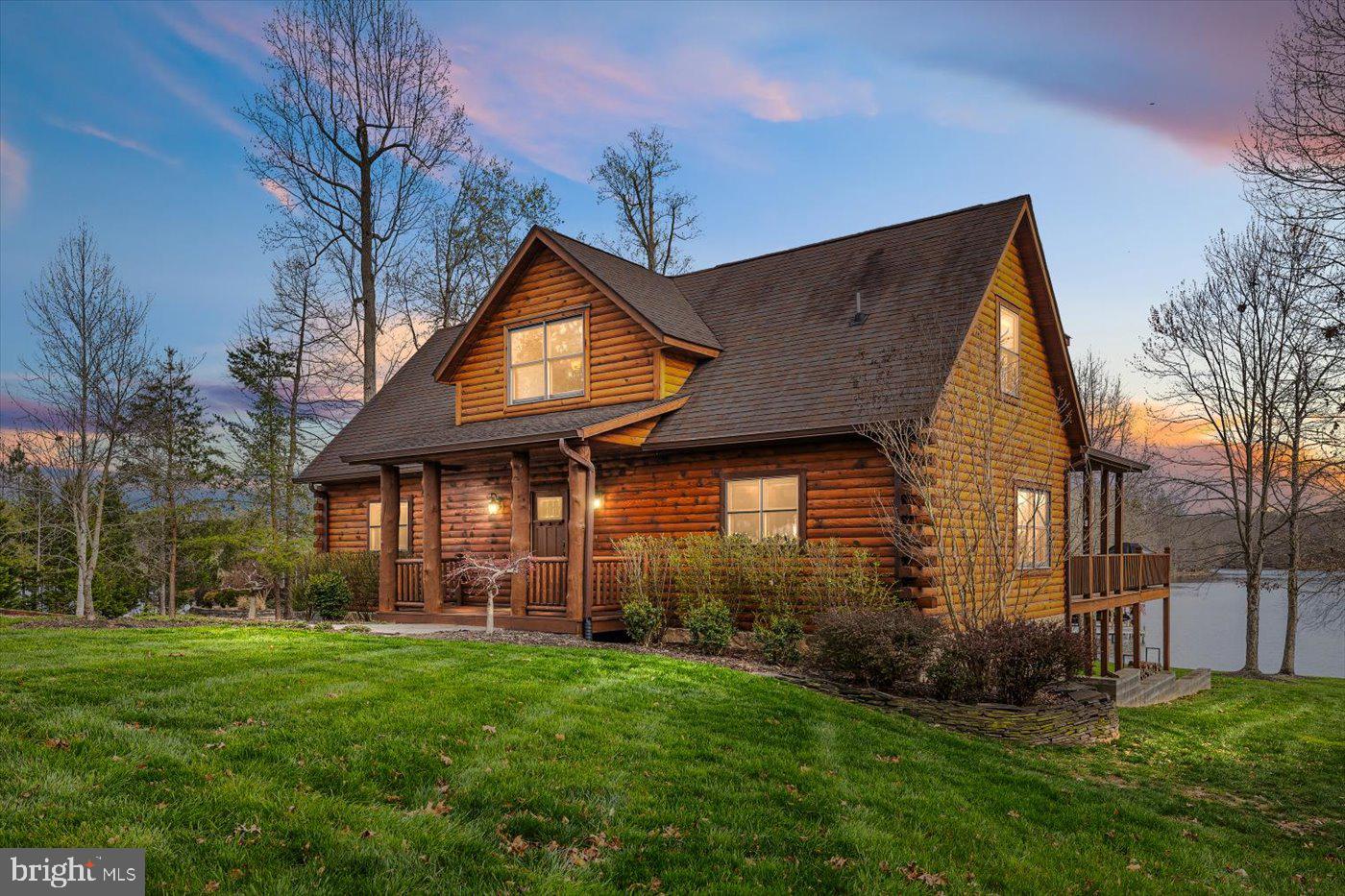 THE WATERS AT LAKE ANNA - Residential