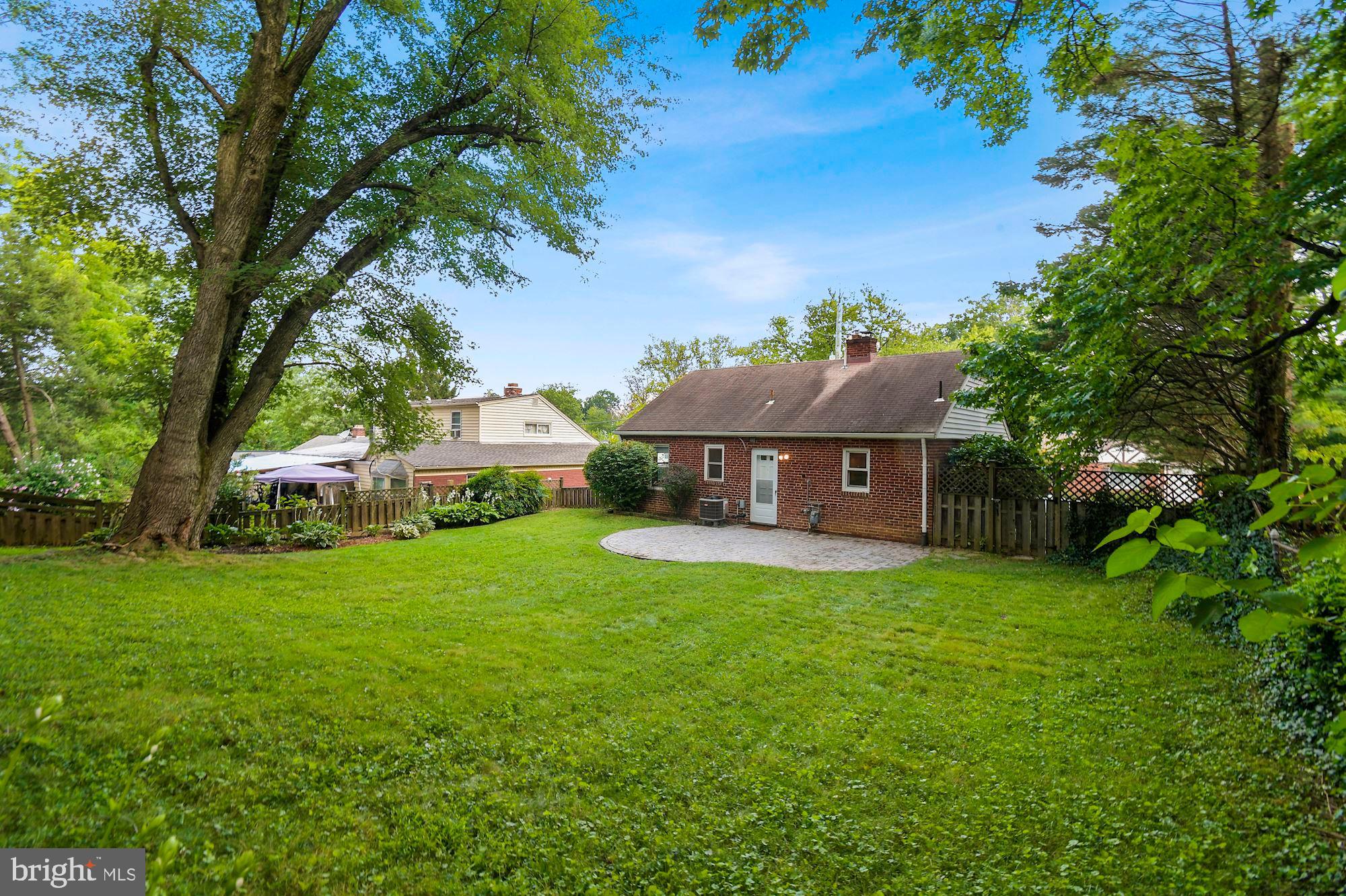 WHEATON HILLS - Residential