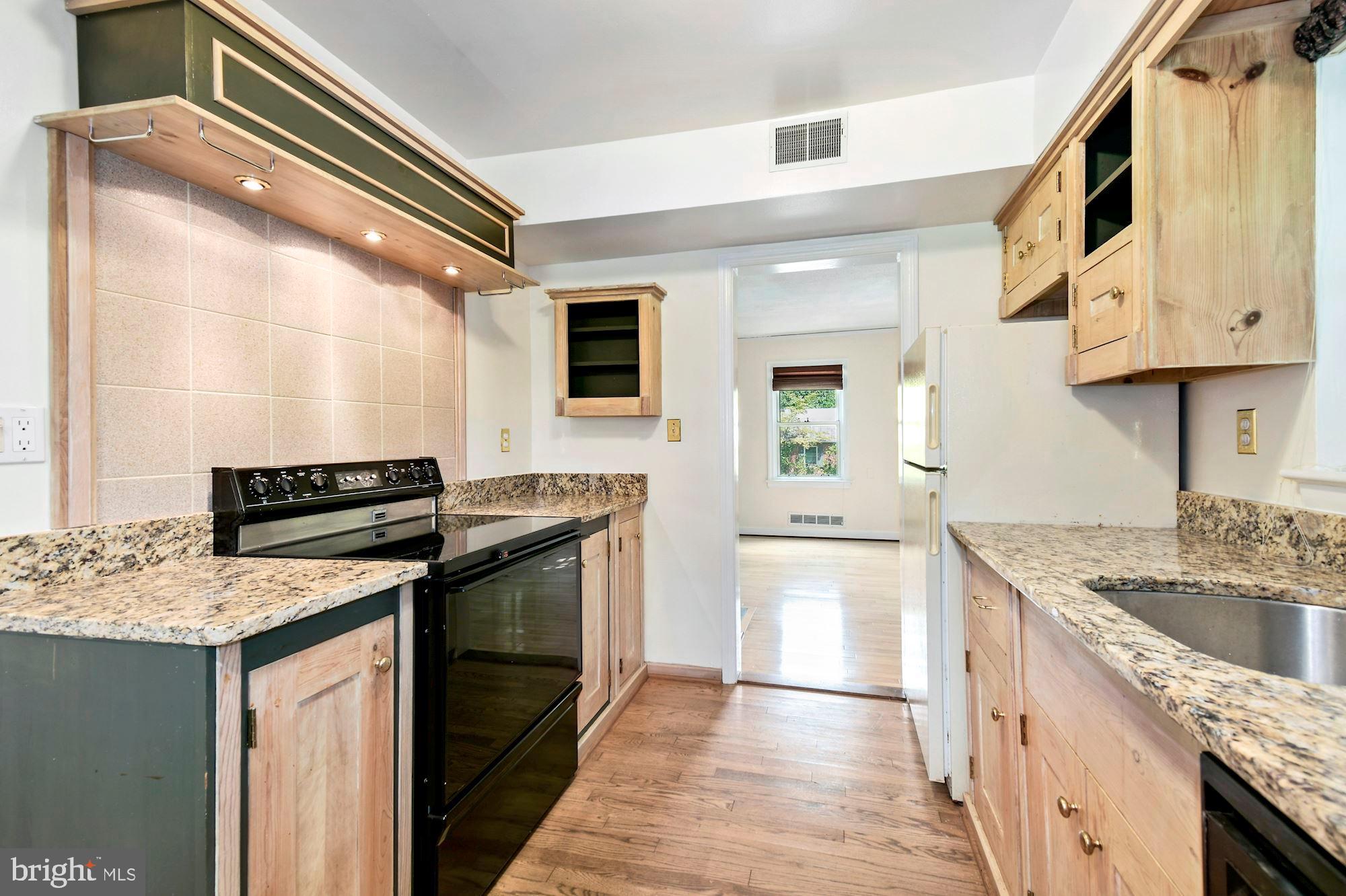 WHEATON HILLS - Residential