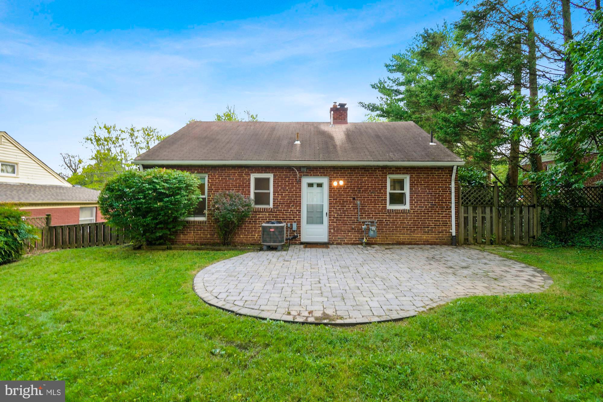 WHEATON HILLS - Residential