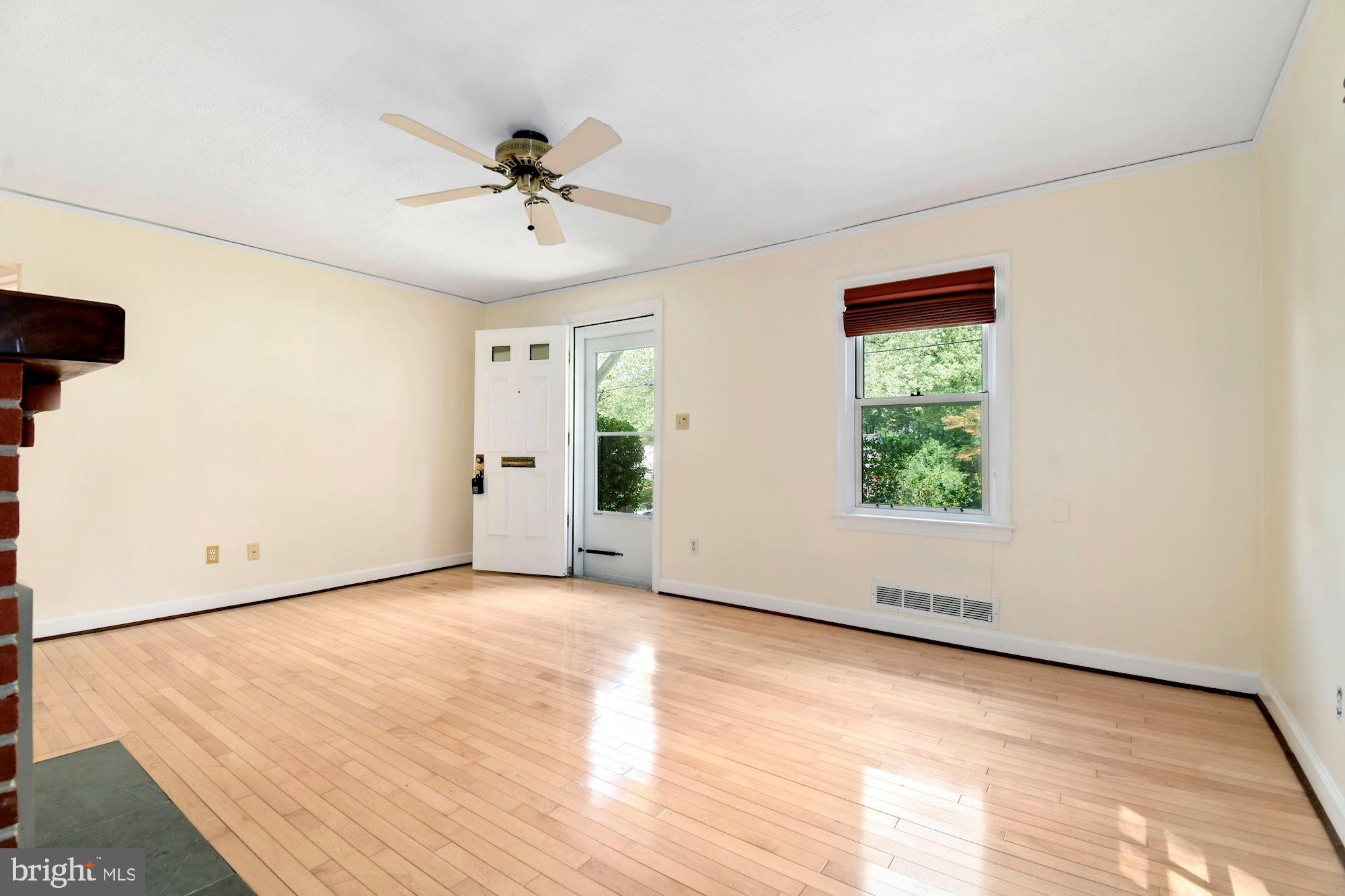 WHEATON HILLS - Residential