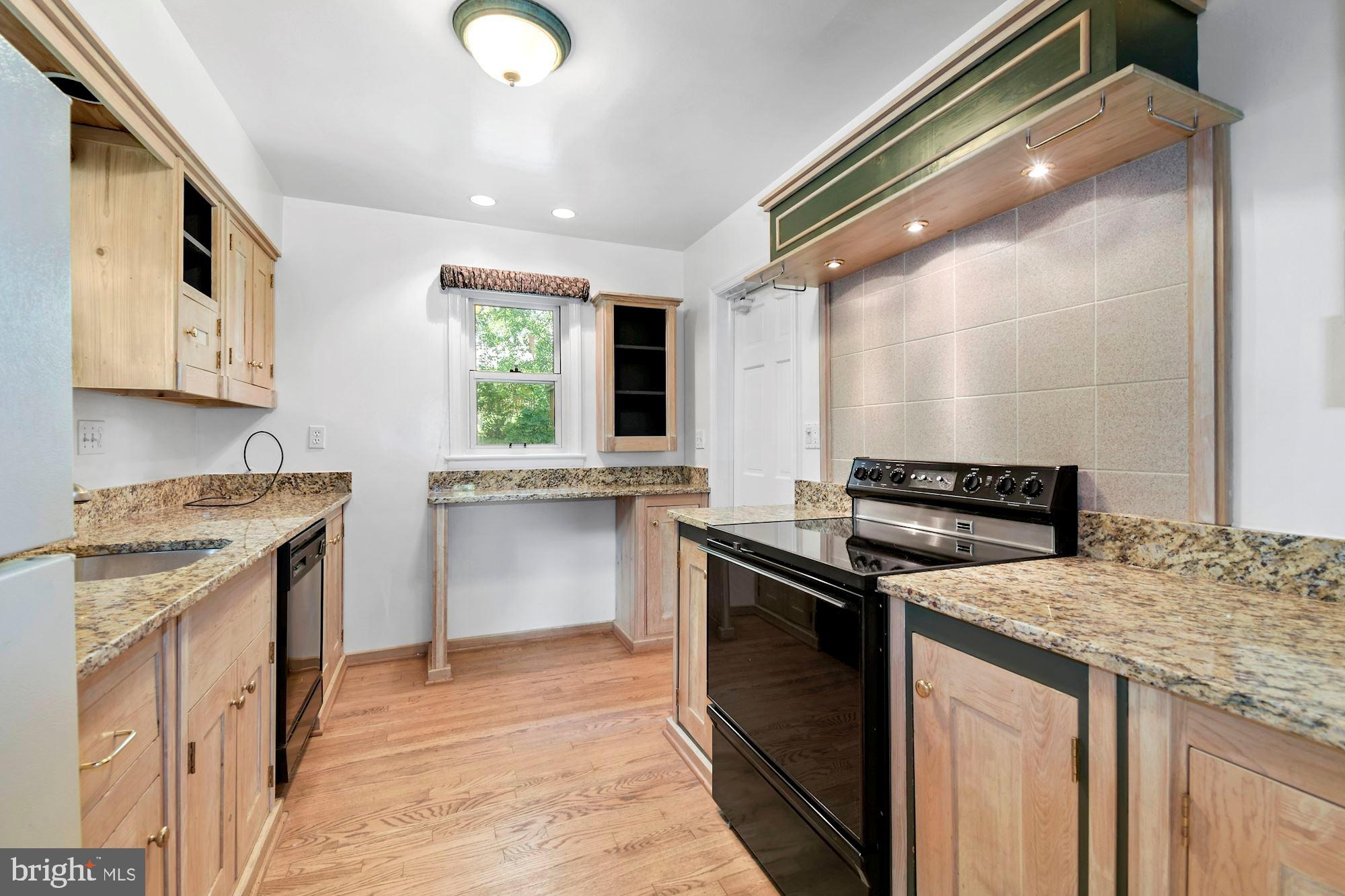 WHEATON HILLS - Residential