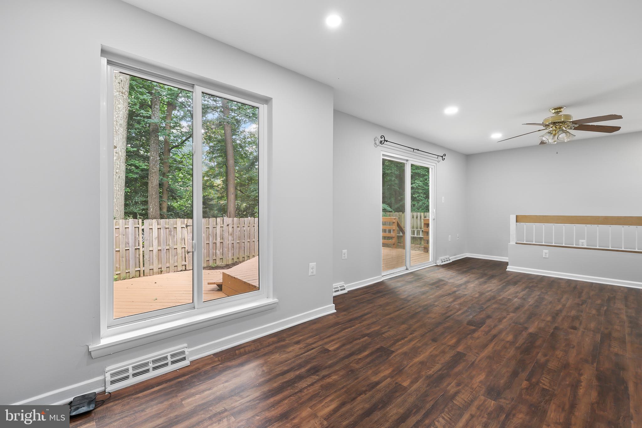 RESTON - Residential