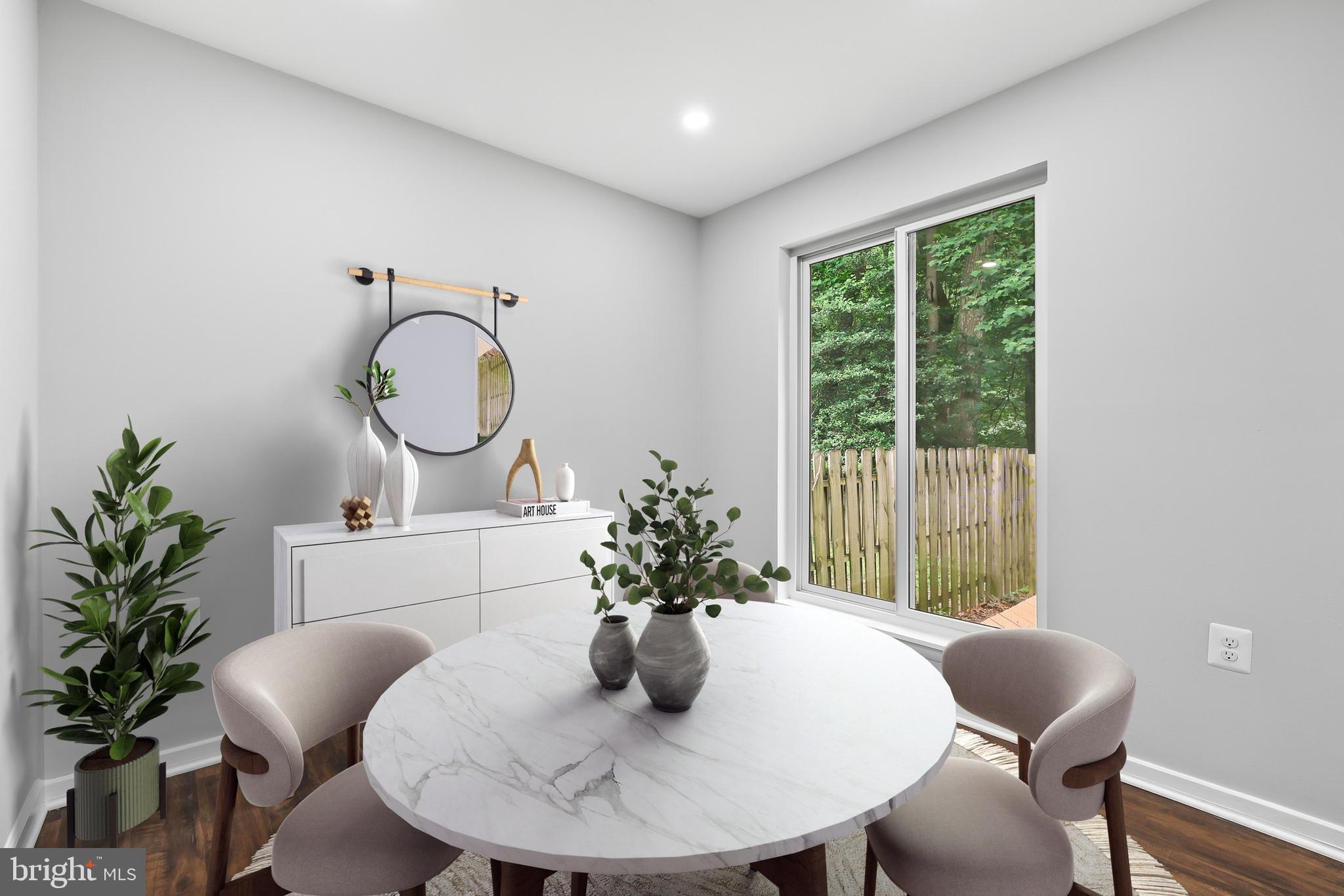 RESTON - Residential