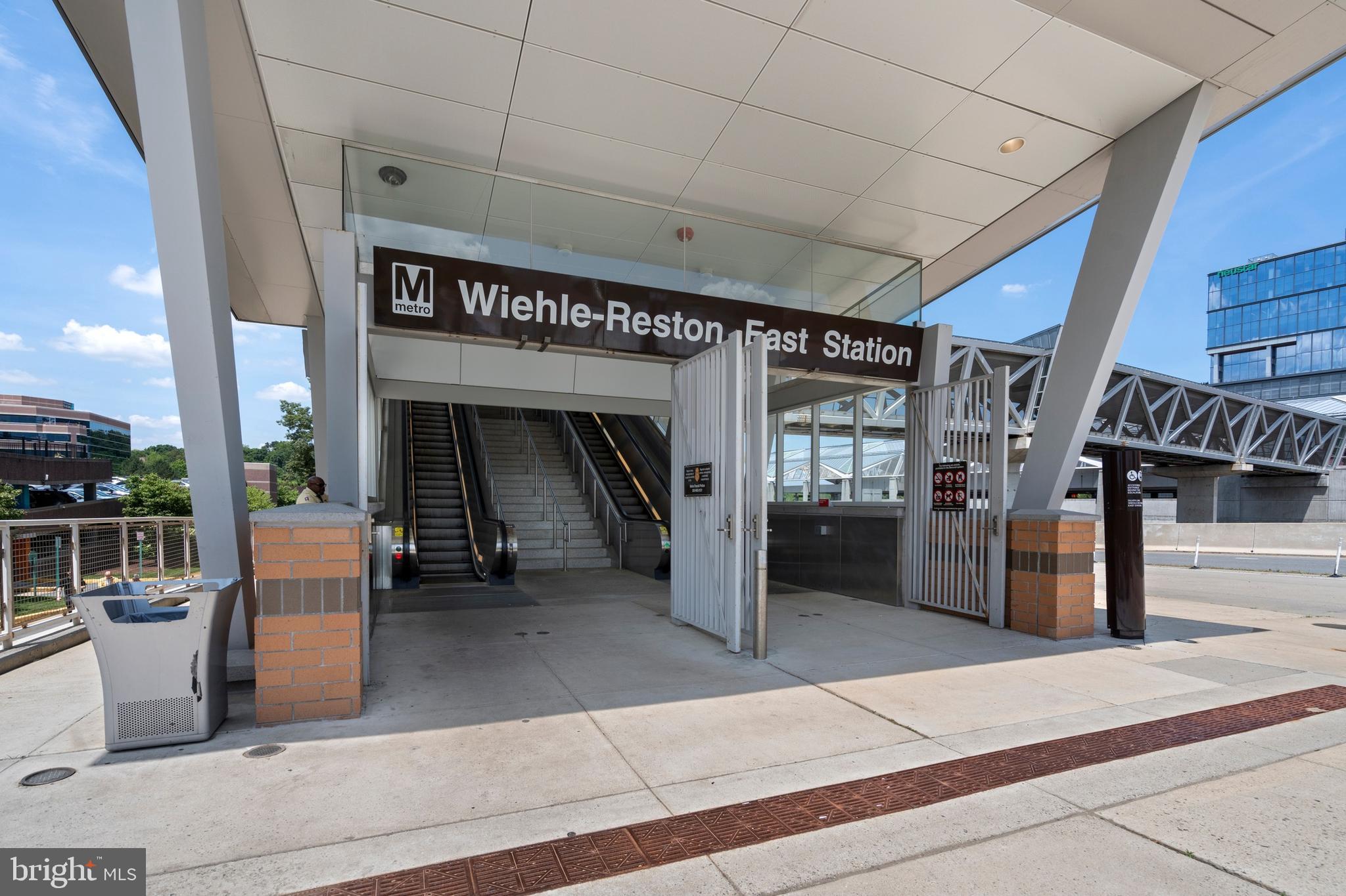 RESTON - Residential