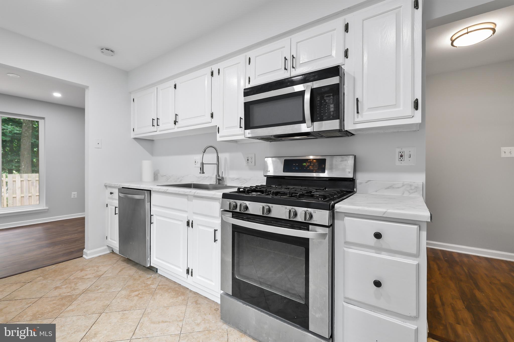 RESTON - Residential