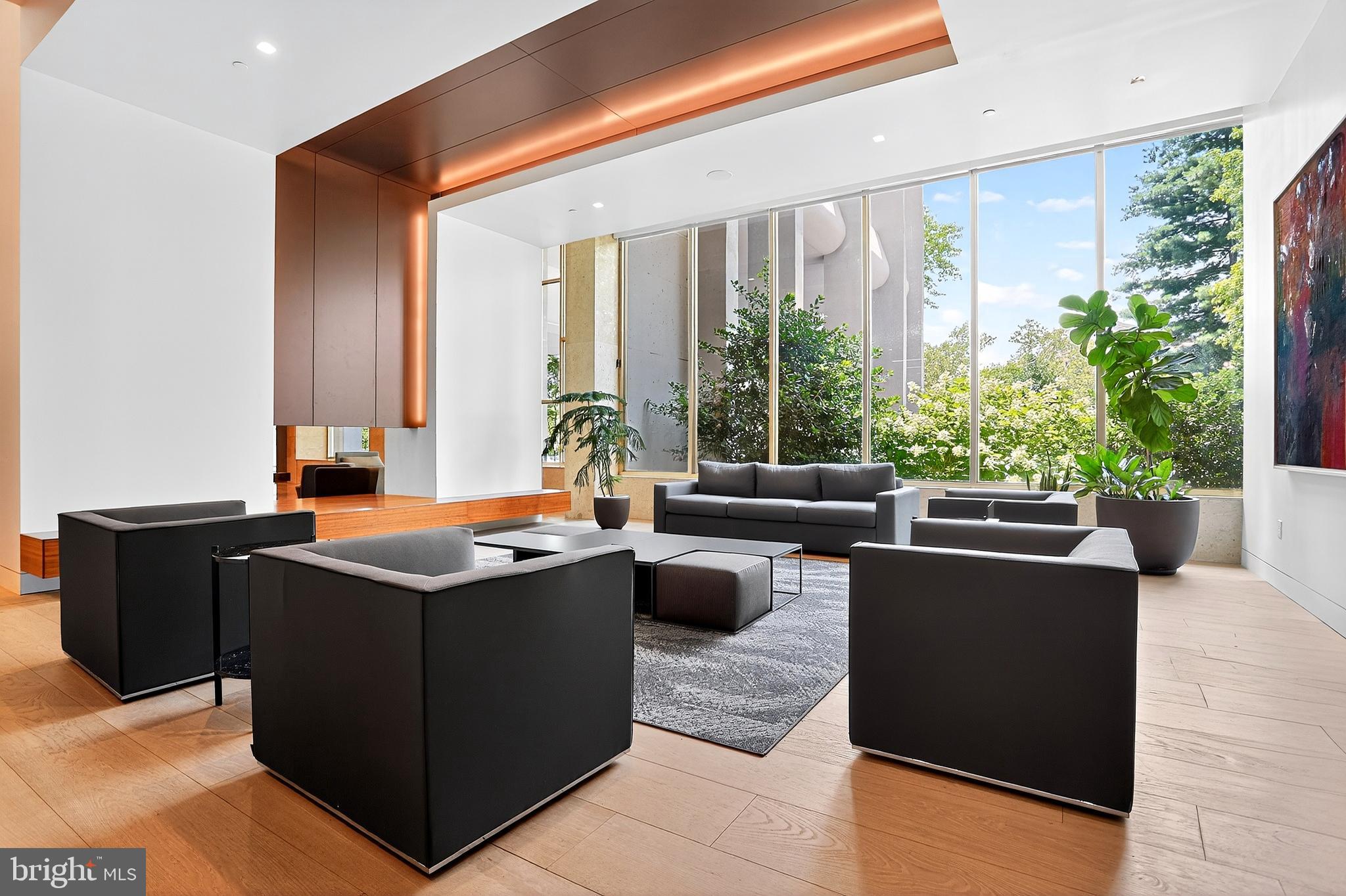 ART MUSEUM AREA - Residential