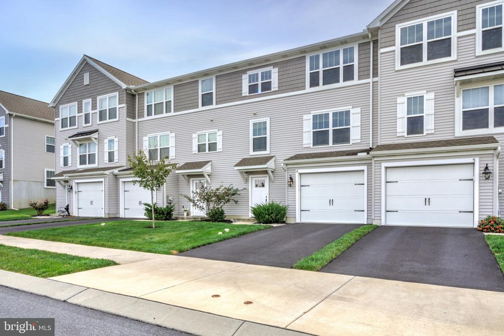 Photo of 6 Southside Drive, WILLOW STREET, PA 17584 (MLS # PALA2076992)