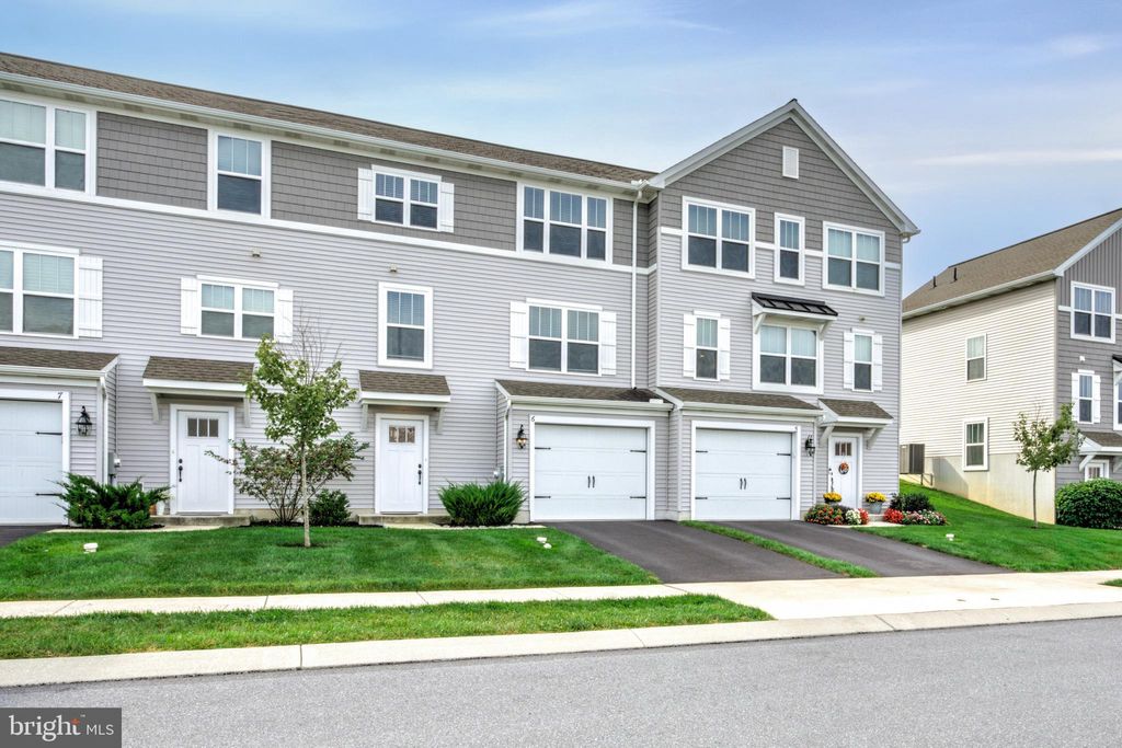 Photo of 6 Southside Drive, WILLOW STREET, PA 17584 (MLS # PALA2076992)