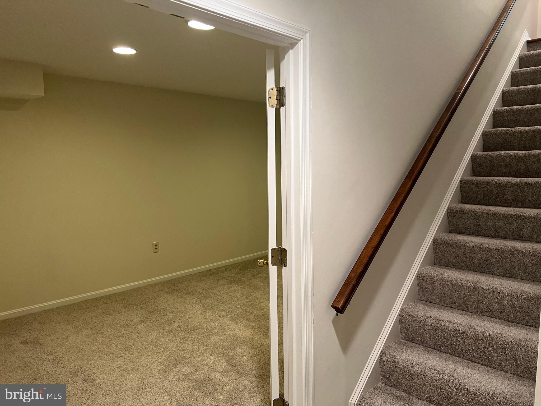 HICKORY CREEK - Residential Lease