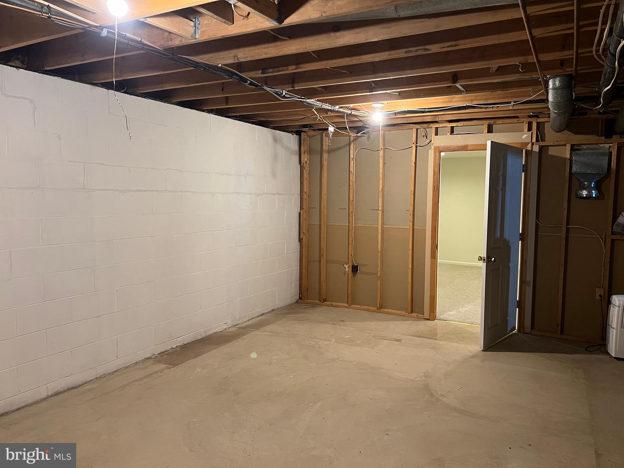 HICKORY CREEK - Residential Lease