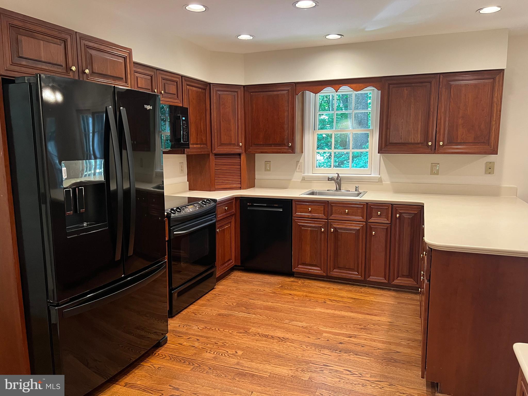 HICKORY CREEK - Residential Lease