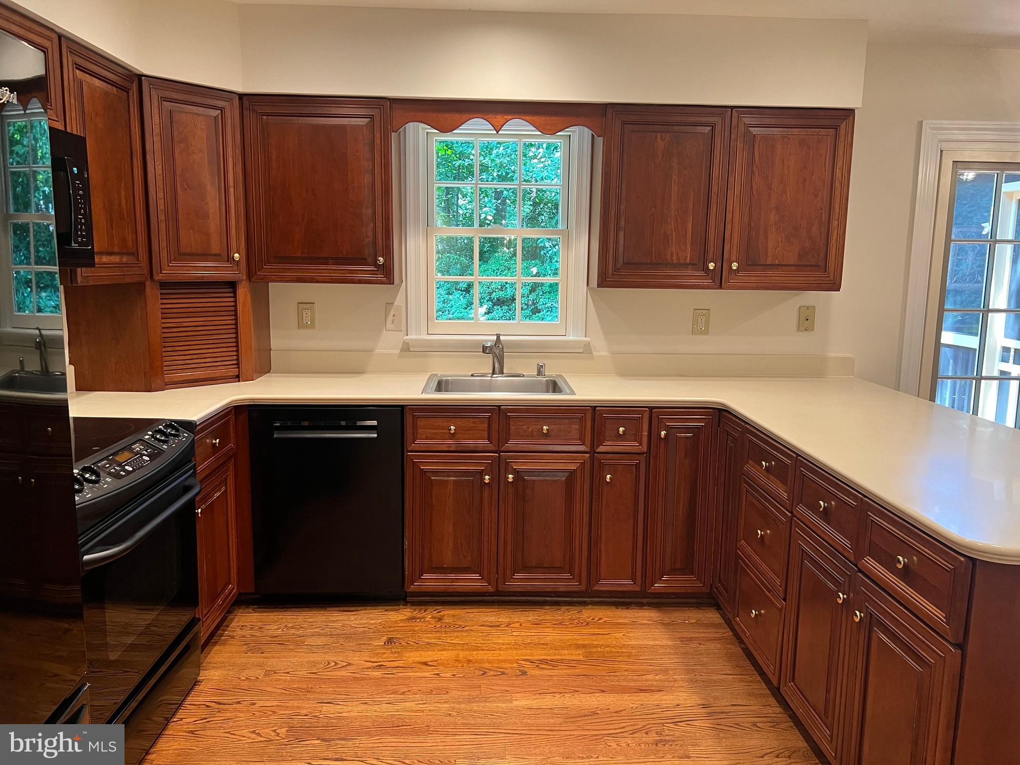 HICKORY CREEK - Residential Lease