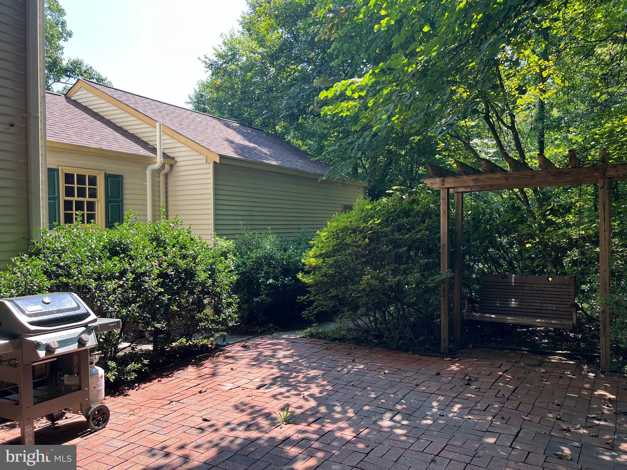 HICKORY CREEK - Residential Lease