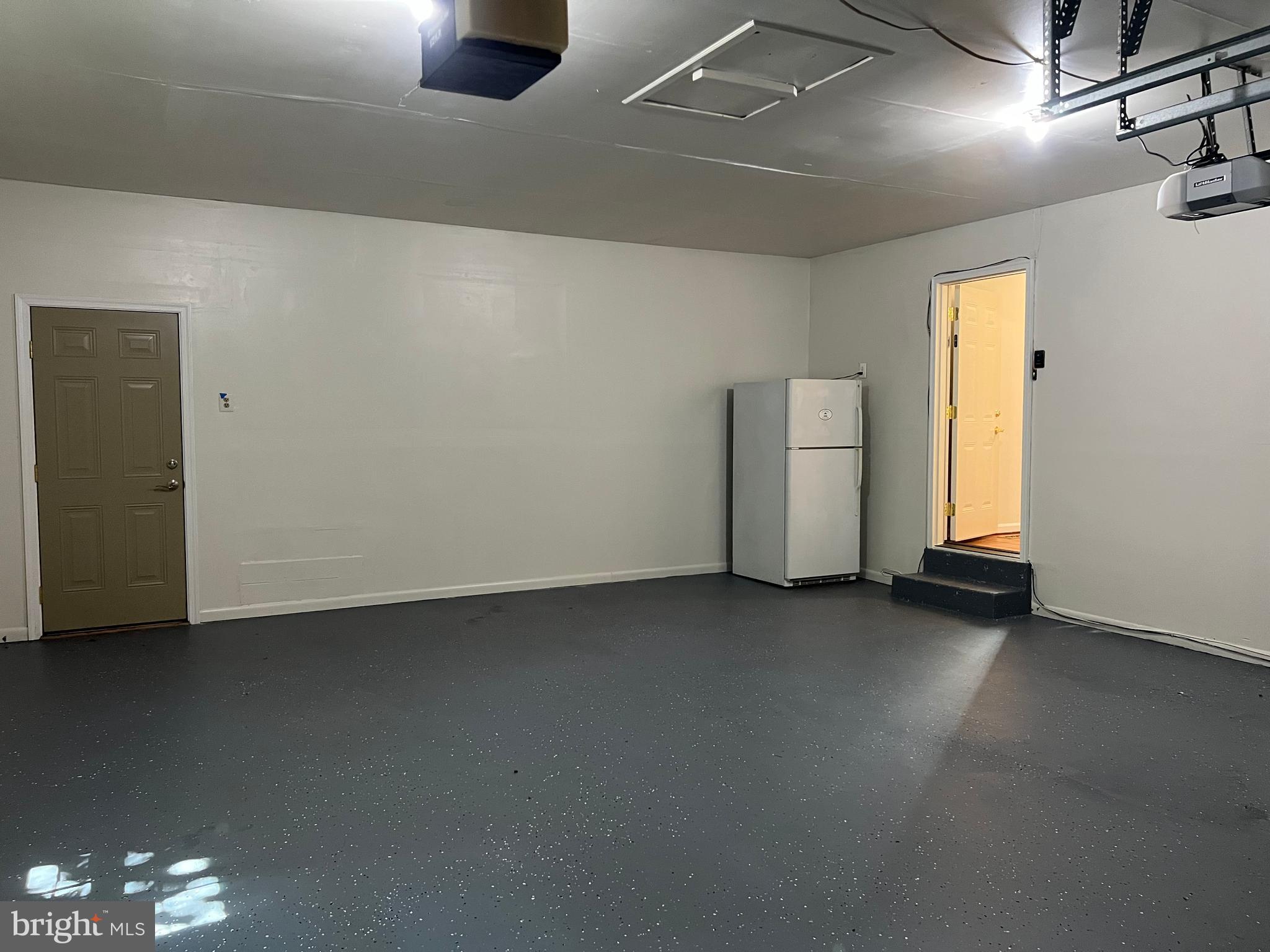 HICKORY CREEK - Residential Lease