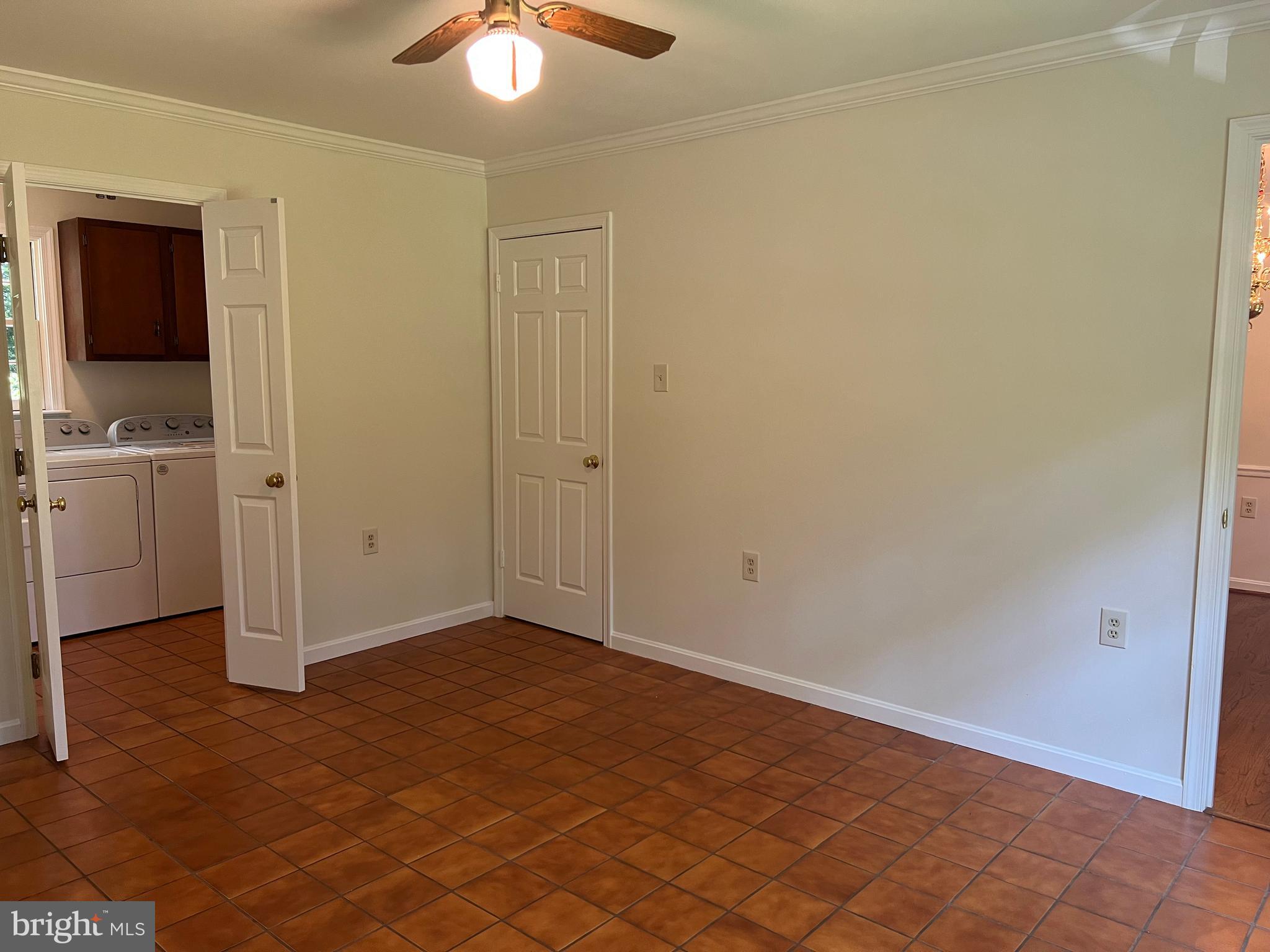 HICKORY CREEK - Residential Lease