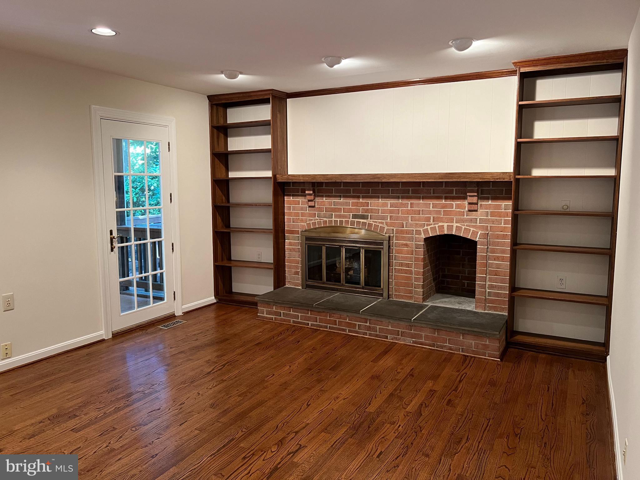 HICKORY CREEK - Residential Lease