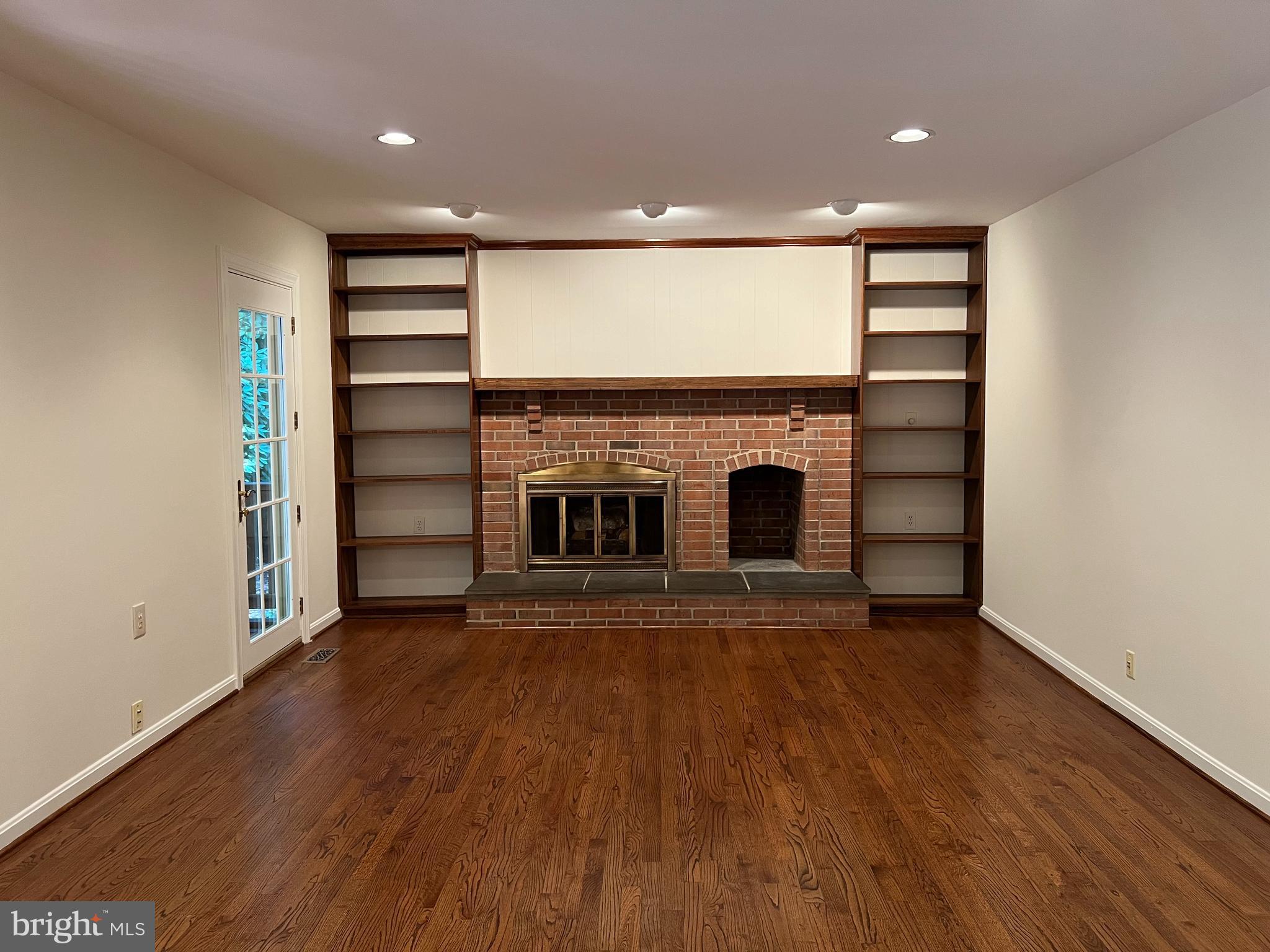 HICKORY CREEK - Residential Lease