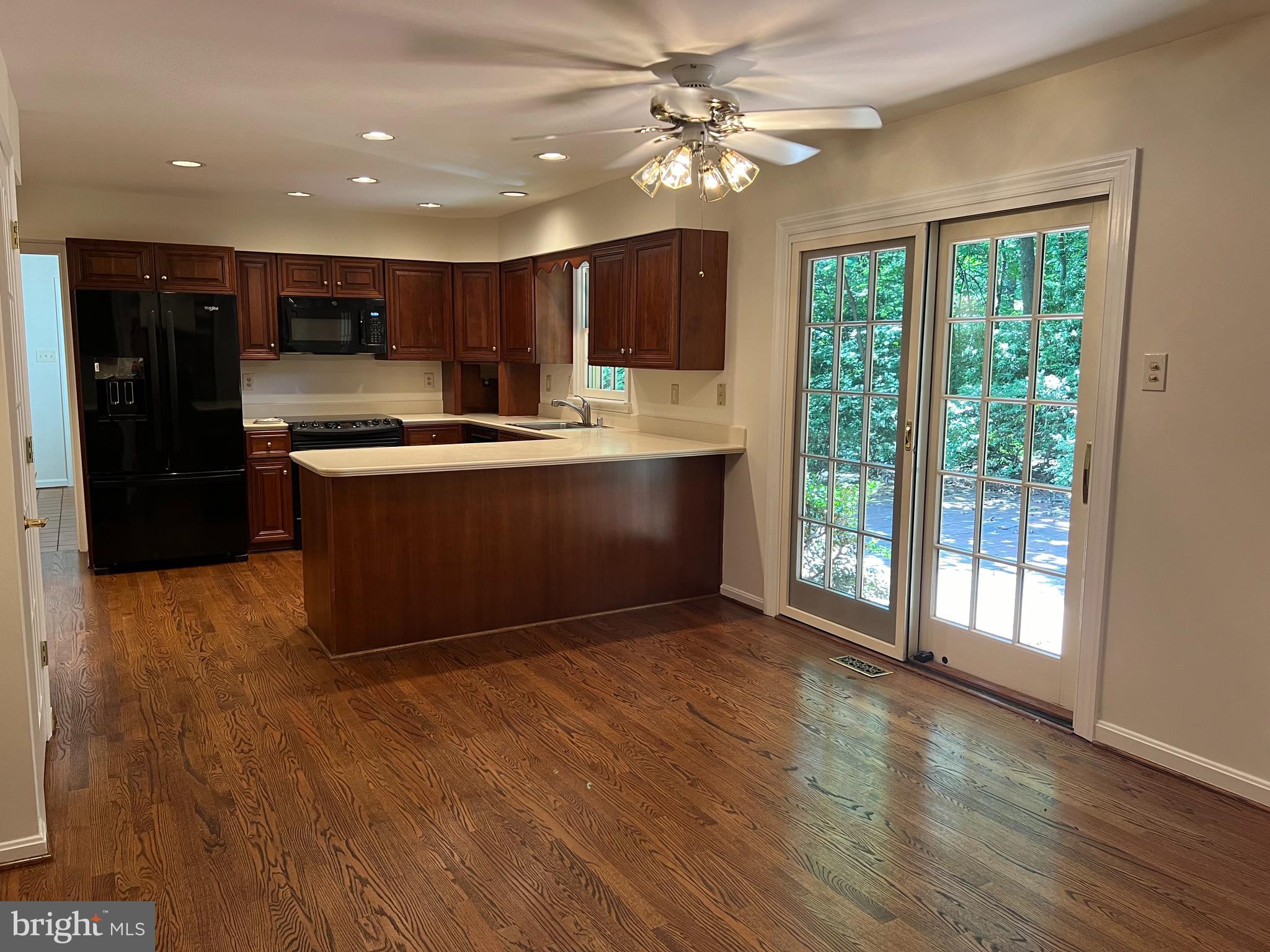 HICKORY CREEK - Residential Lease