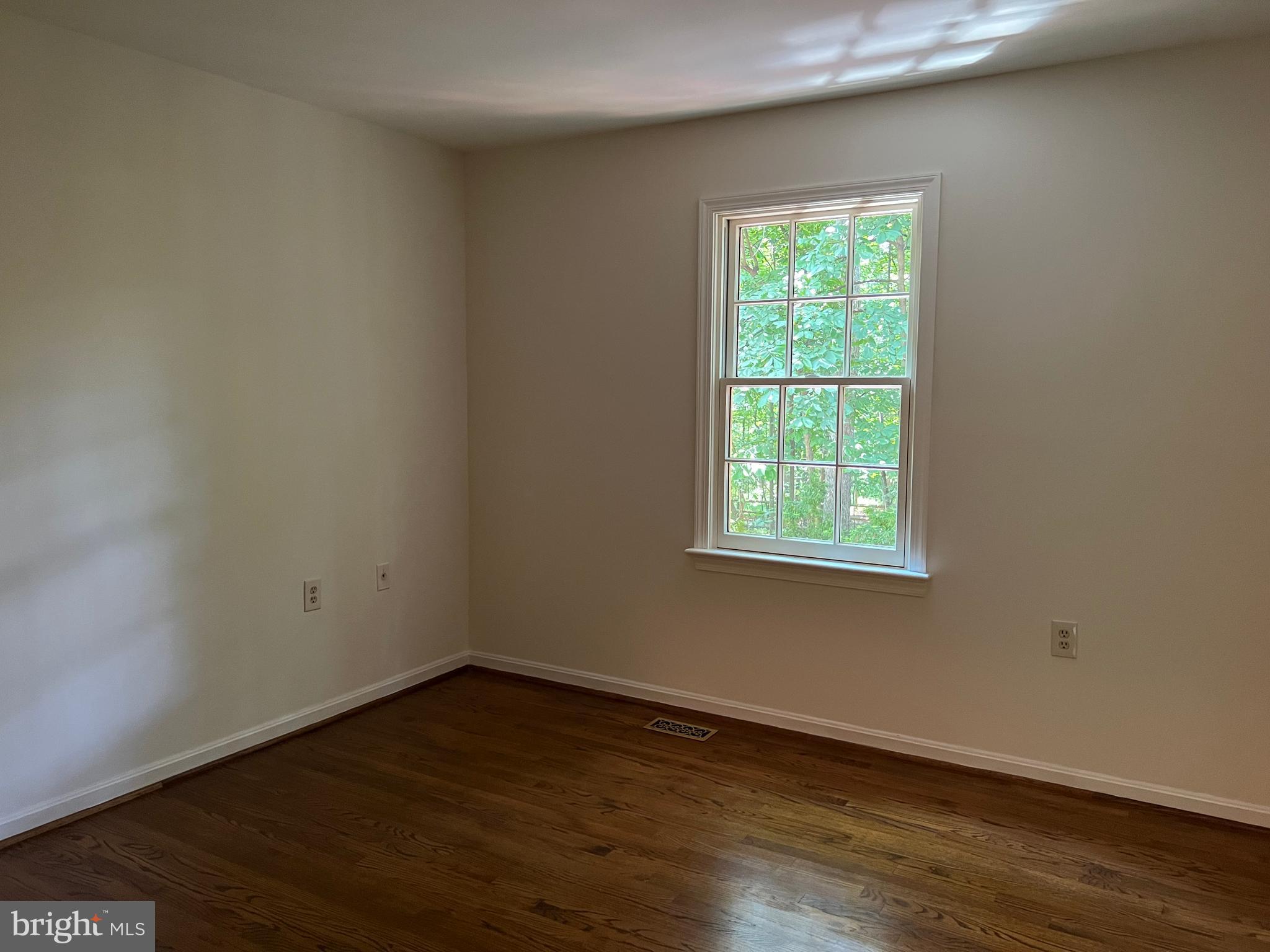 HICKORY CREEK - Residential Lease