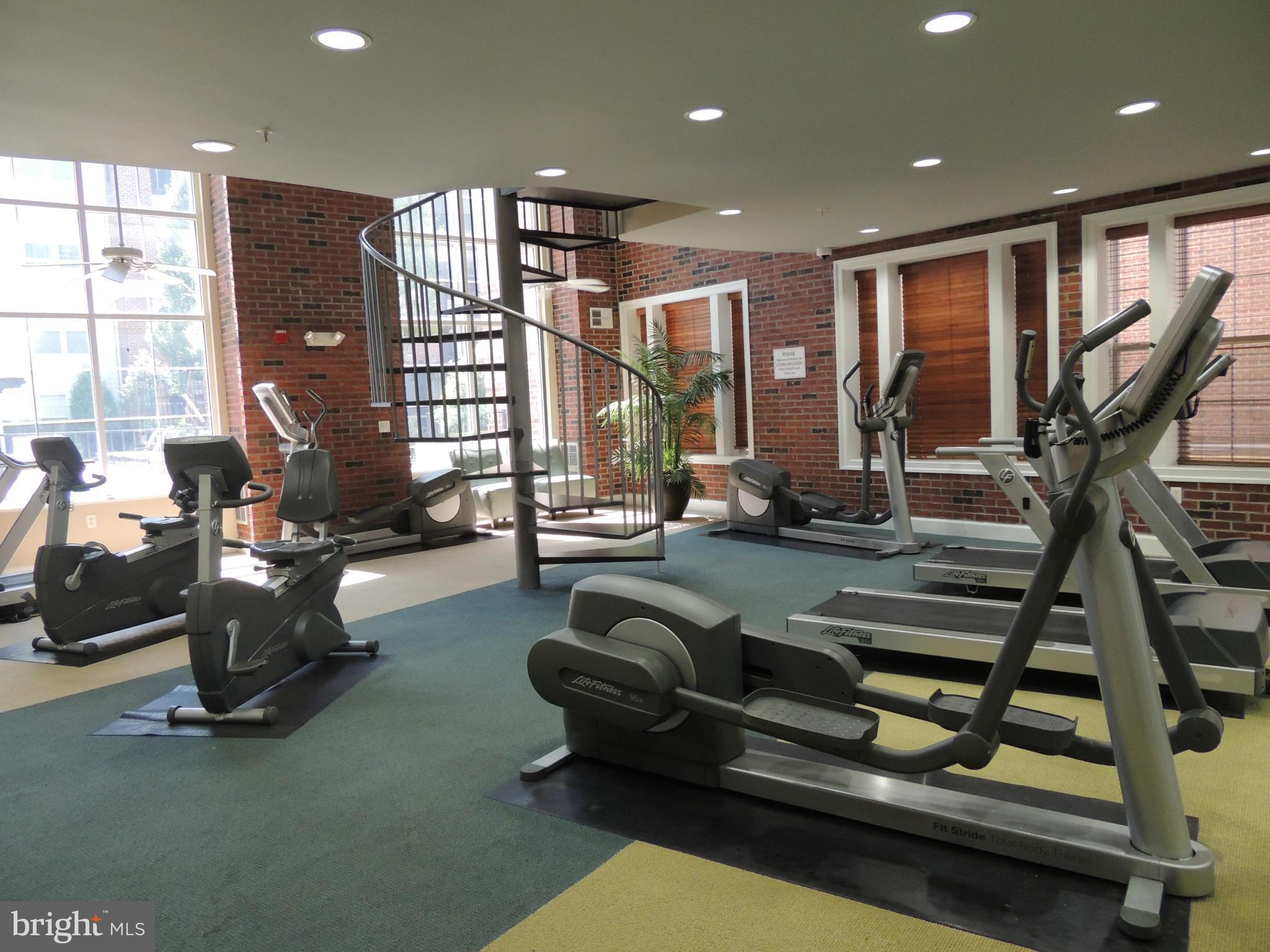 THE COLONNADE AT KENTLANDS - Residential