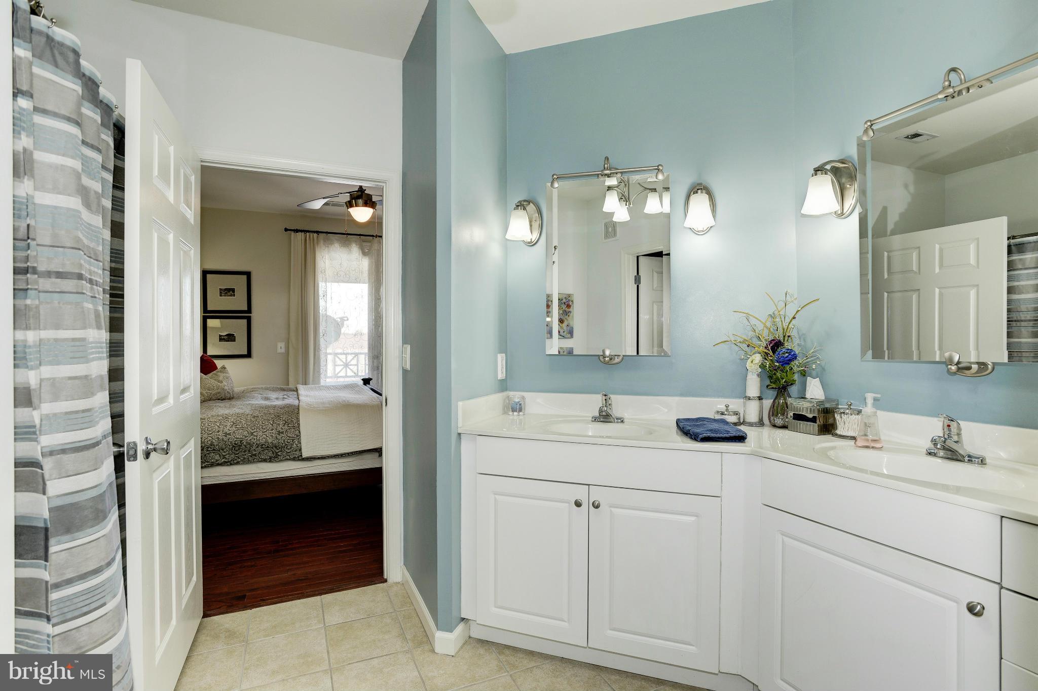 THE COLONNADE AT KENTLANDS - Residential