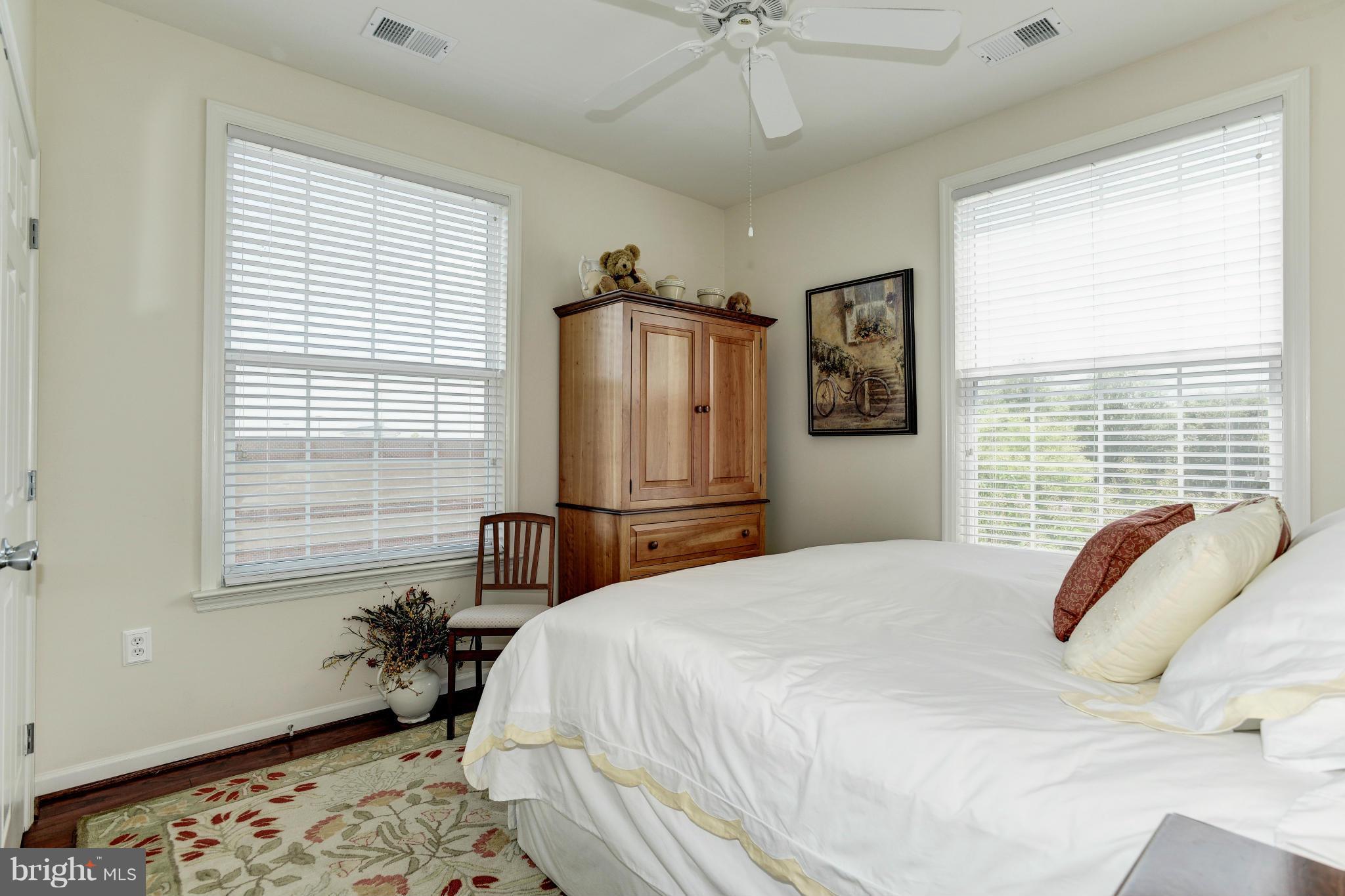 THE COLONNADE AT KENTLANDS - Residential